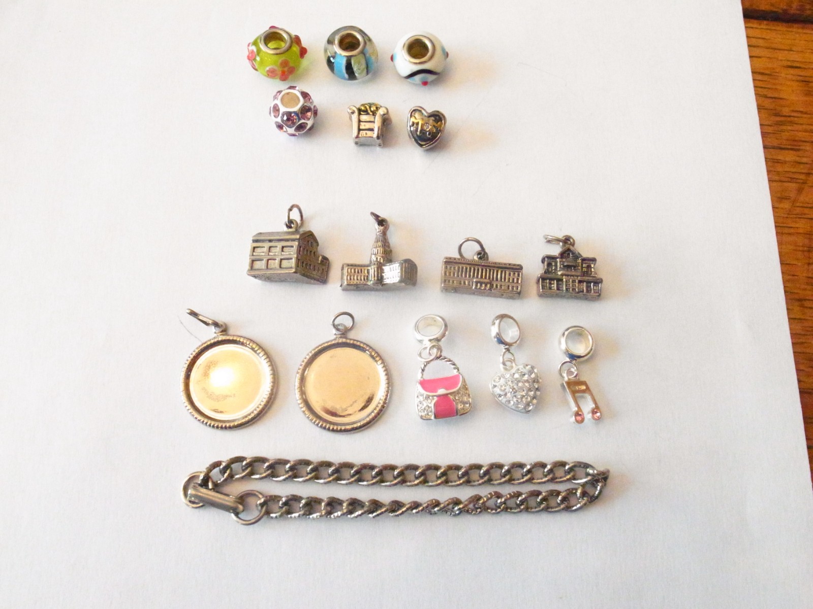 Lot of 15 Unmarked Charms & Bracelet-Heart Purse Lampwork Buildings Photo Discs