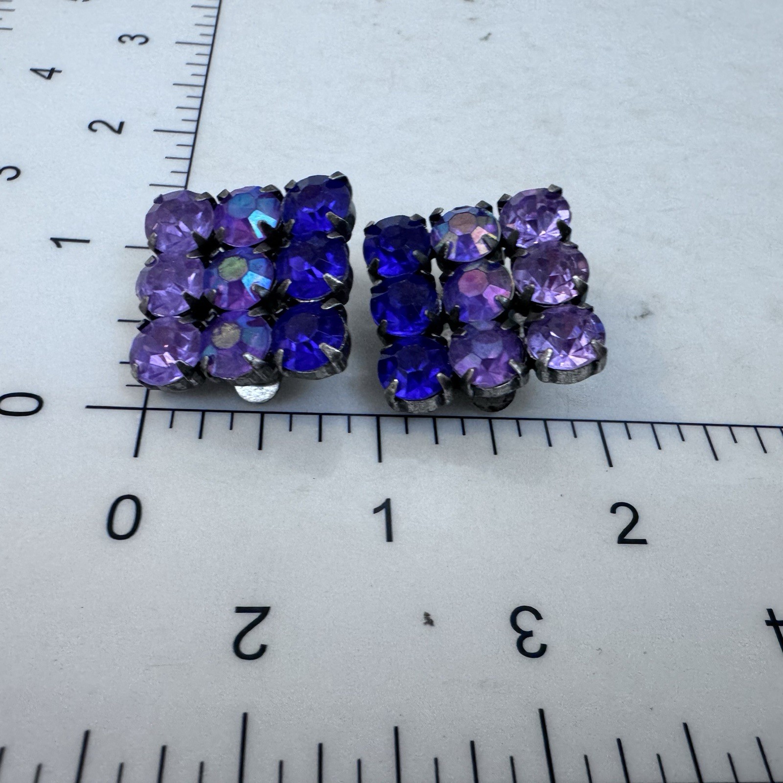 Vintage Purple Blue Aurora Borealis Rhinestone Clip On Earrings Silver Tone