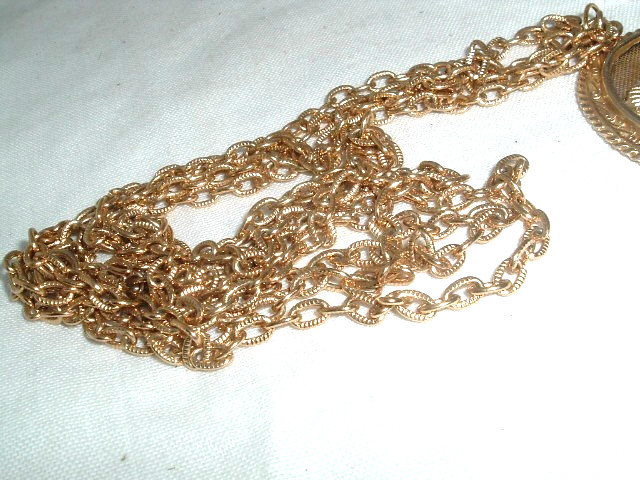 Victorian Golden Hearts Pendant Necklace 34″ Double Link Chain