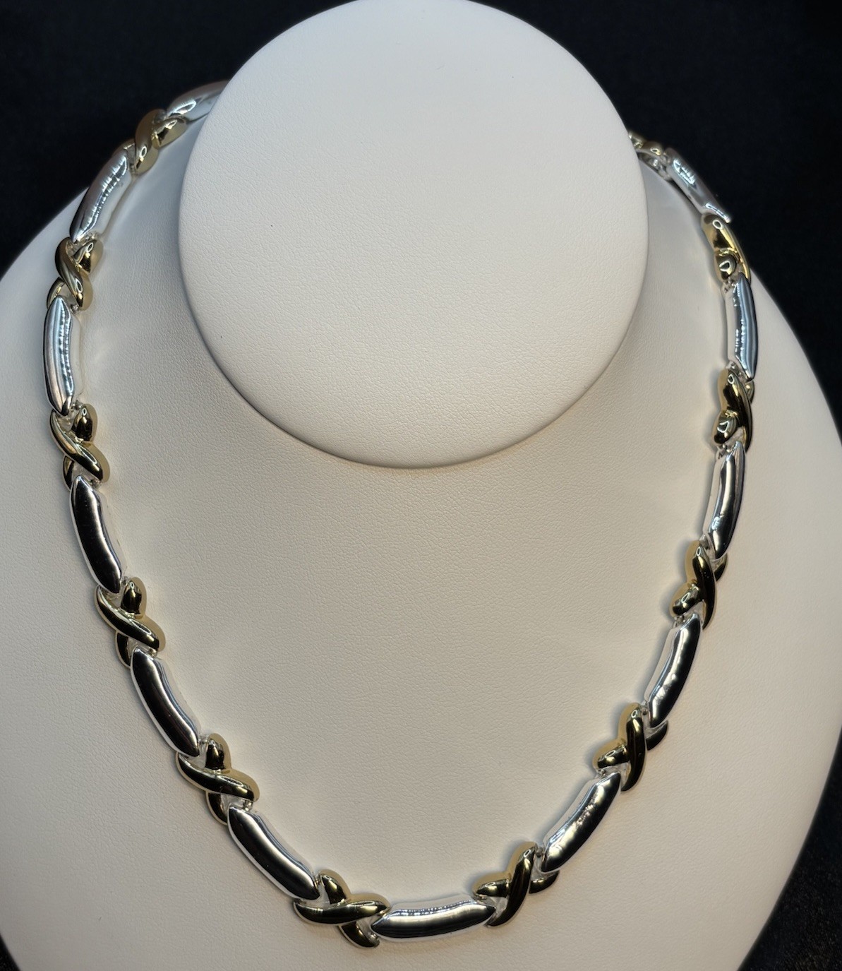 Vintage Napier Two Tone Hugs Kisses XO Link Necklace 17-18” Silver Gold Tones