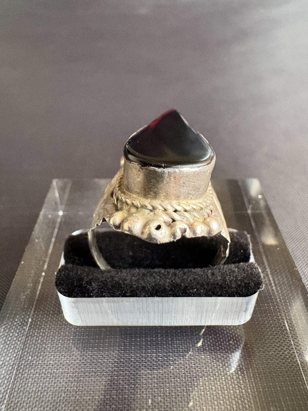 Vintage 925 Sterling Silver Tear Shaped Black Stone Ring Handmade Size 8.25 US