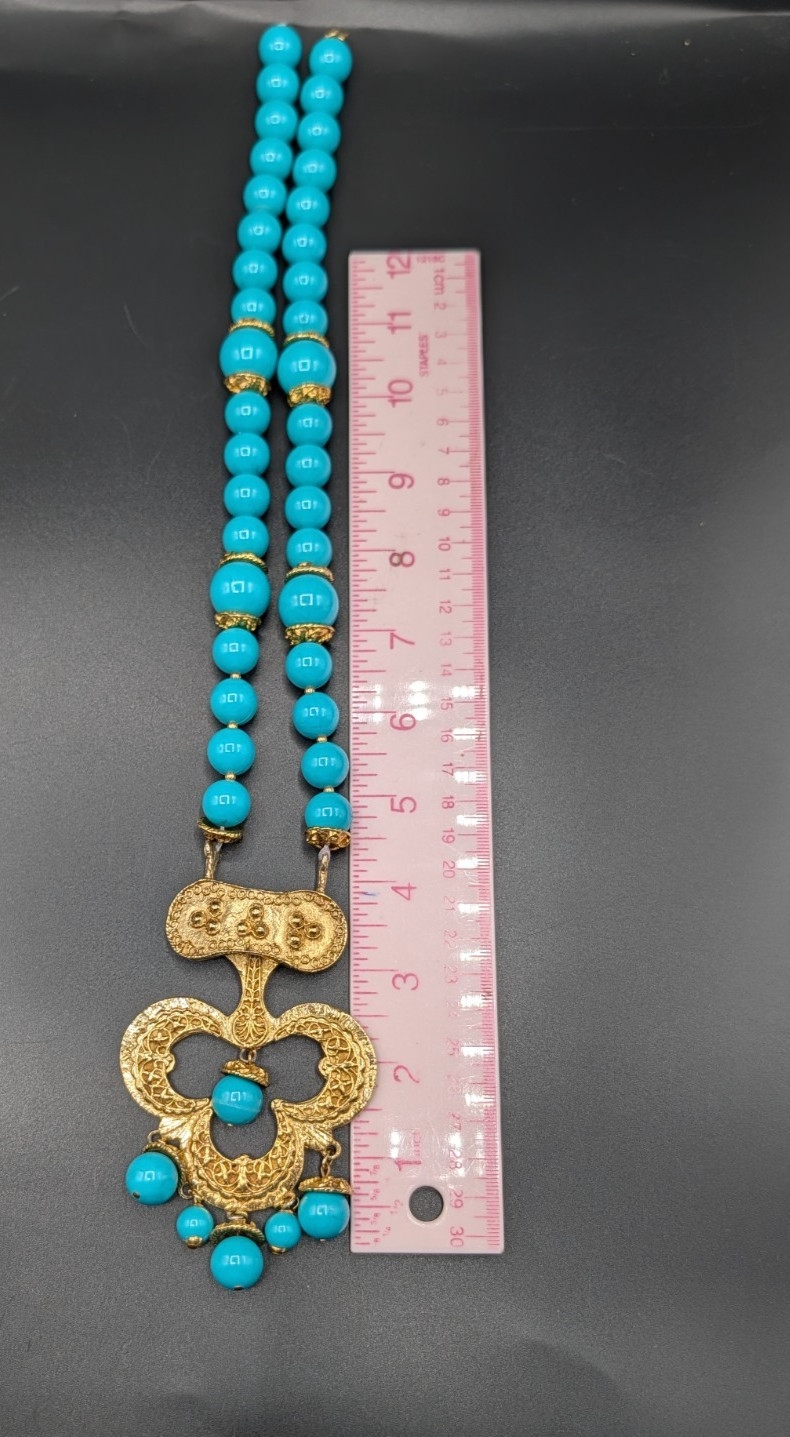 Vintage Runway Style Beaded Statement Pendant Gold-Tone Necklace