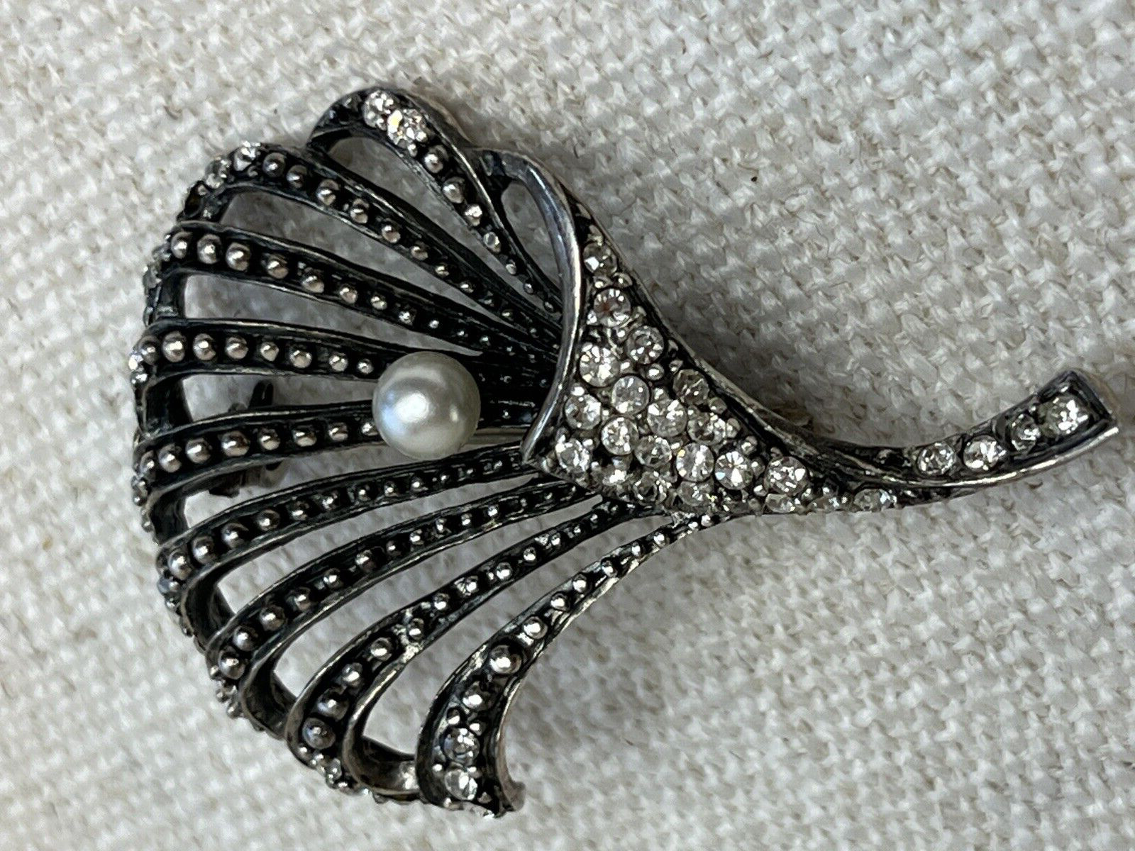 Floral 925 Sterling Silver & Clear Rhinestones Brooch Pin With Single Pearl