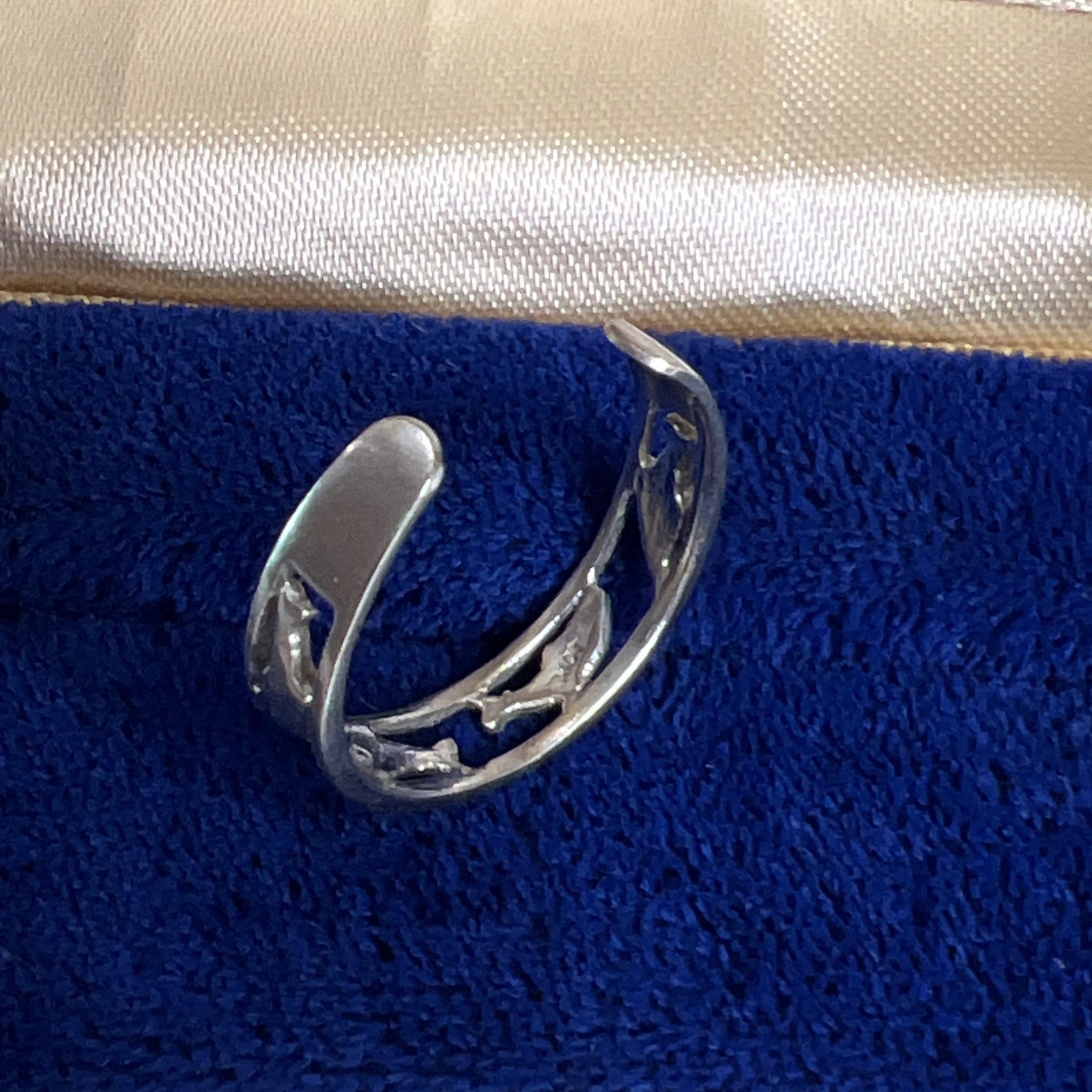 Vintage CW 10k White Gold Dolphin Toe Midi Pinky Child Ring Band Adjustable
