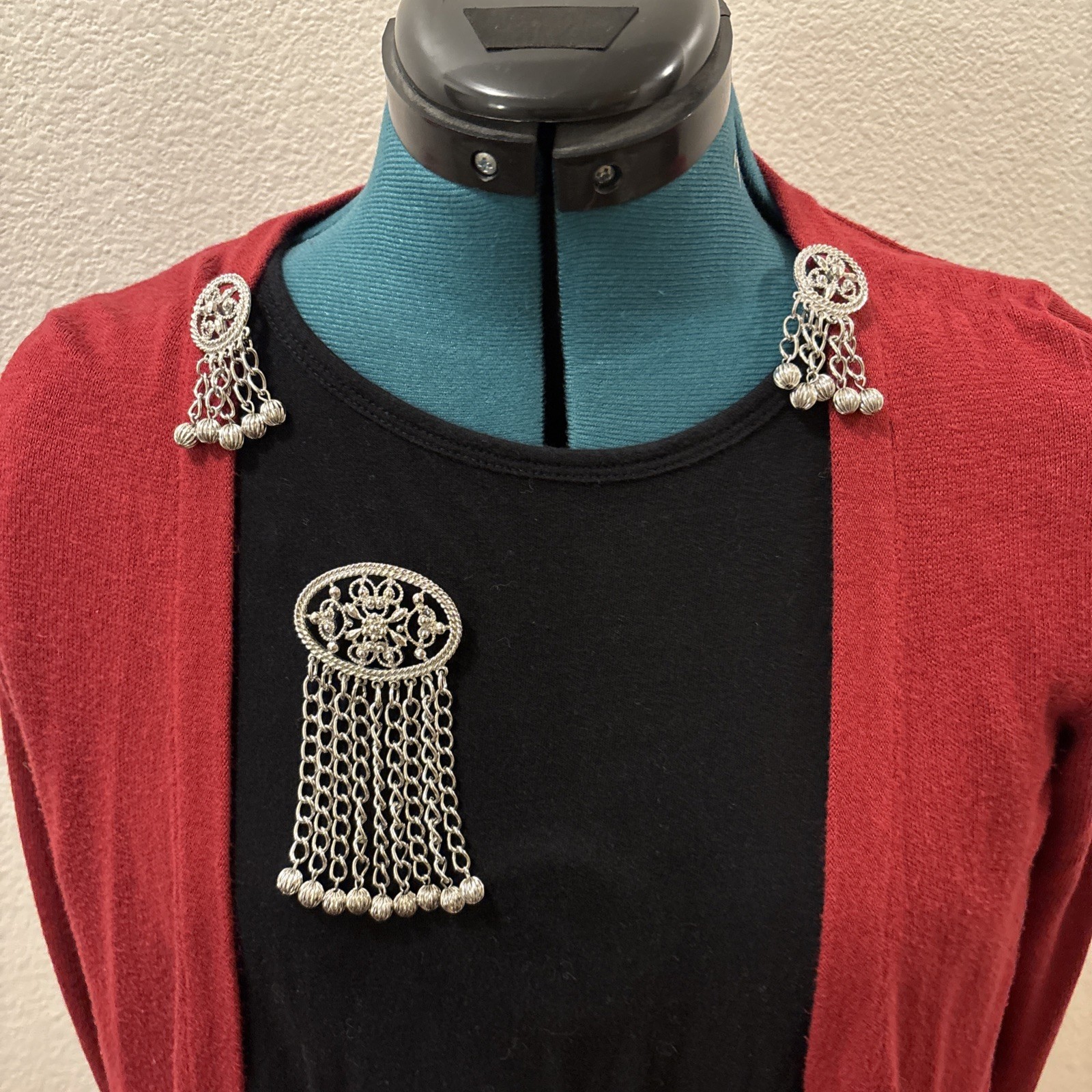 Vintage Sarah Coventry Silver Tone Filigree Chain Fringe Brooch Earrings Set