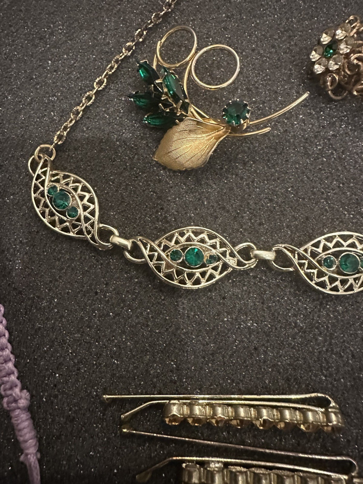 Vintage Estate Costume Jewelry Lot! Brooches and more!