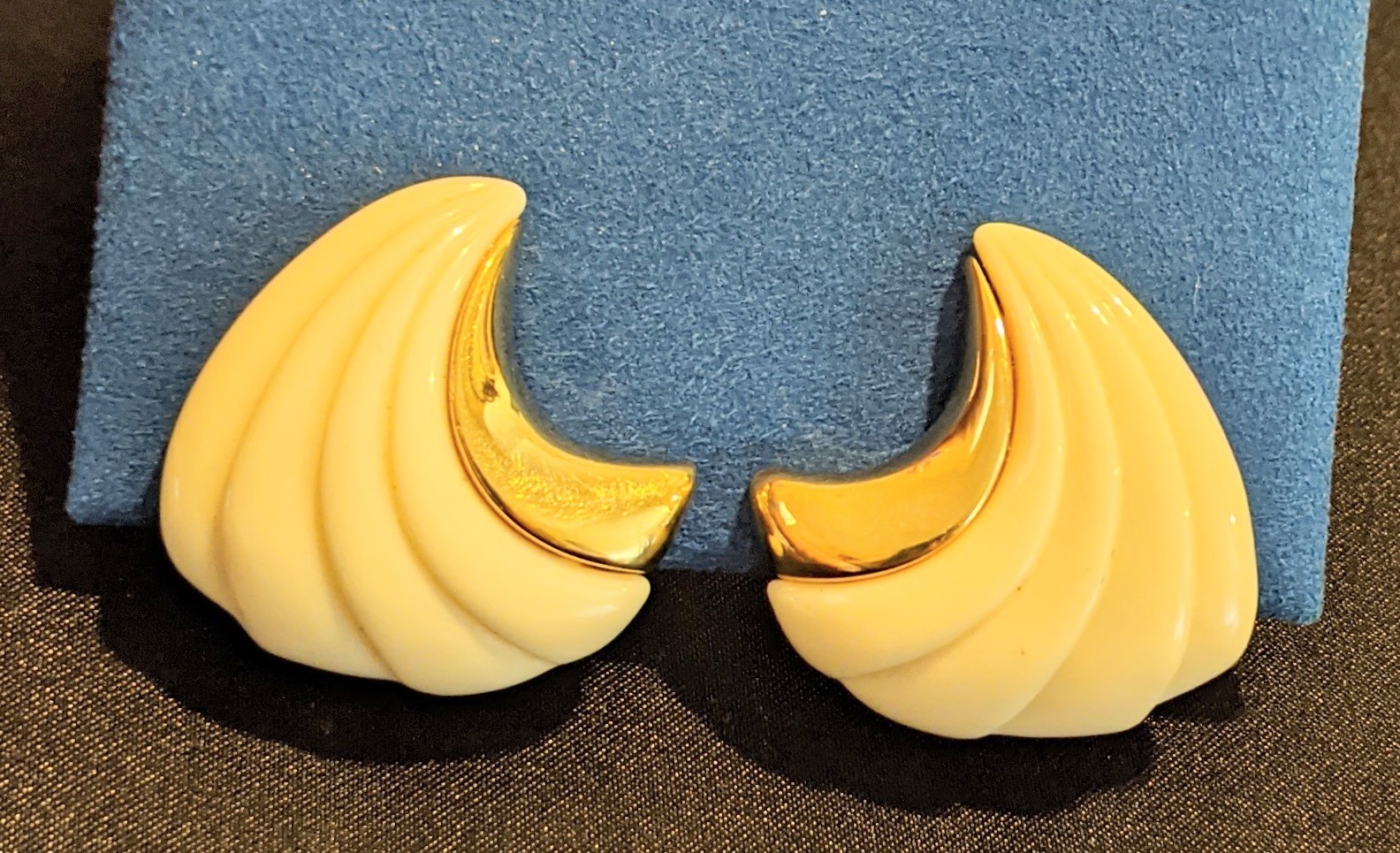 Vintage Monet Gold Tone & Ivory Acrylic/Lucite Scalloped Swirl Clip-on Earrings