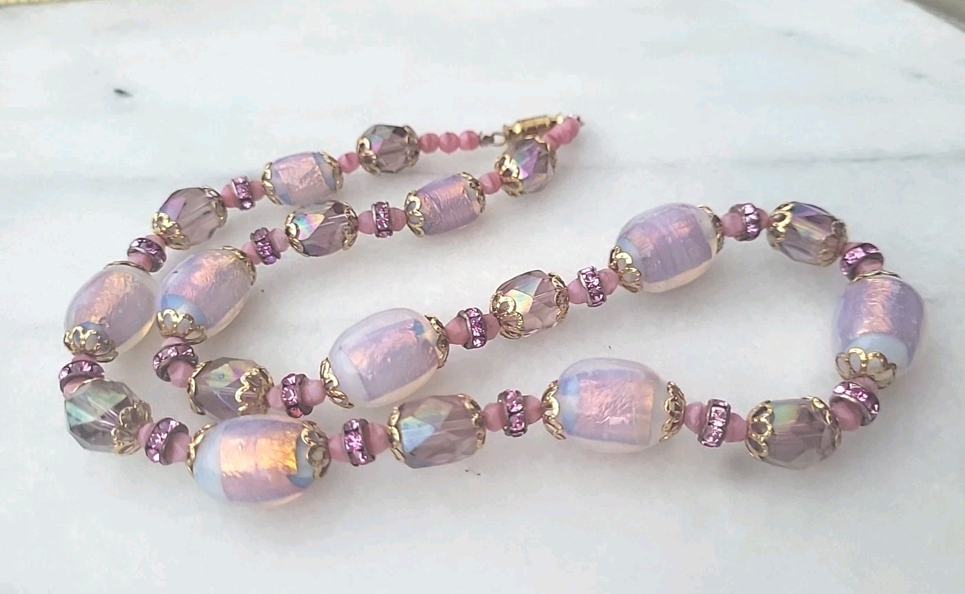 SALE! VINTAGE FIREY OPALESCENT FOIL LILAC PINK PURPLE GLASS BEAD NECKLACE HEAVY