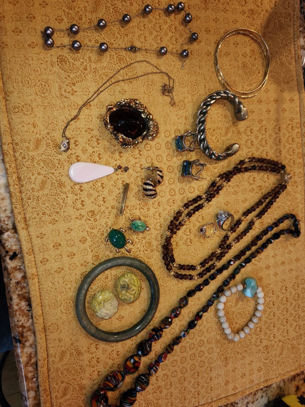 Vtg Mixed Lot of Jewelry Jade, Coral,pearls,tigers Eye, #825