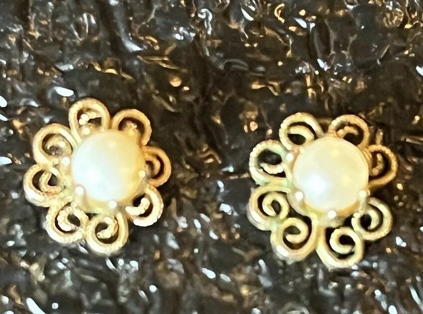 Pierced Earrings. Unknown Metal And Or Stones Floral Style And Pearl Like Stone