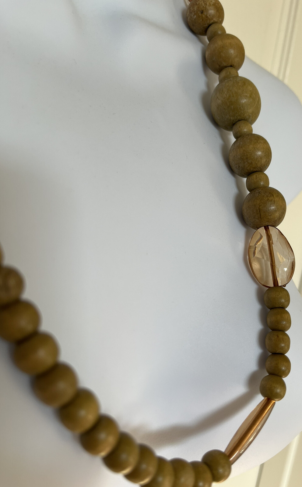 Vintage Light Color Wood and Brown Lucite Plastic Bead Necklace Hippie Boho 24″