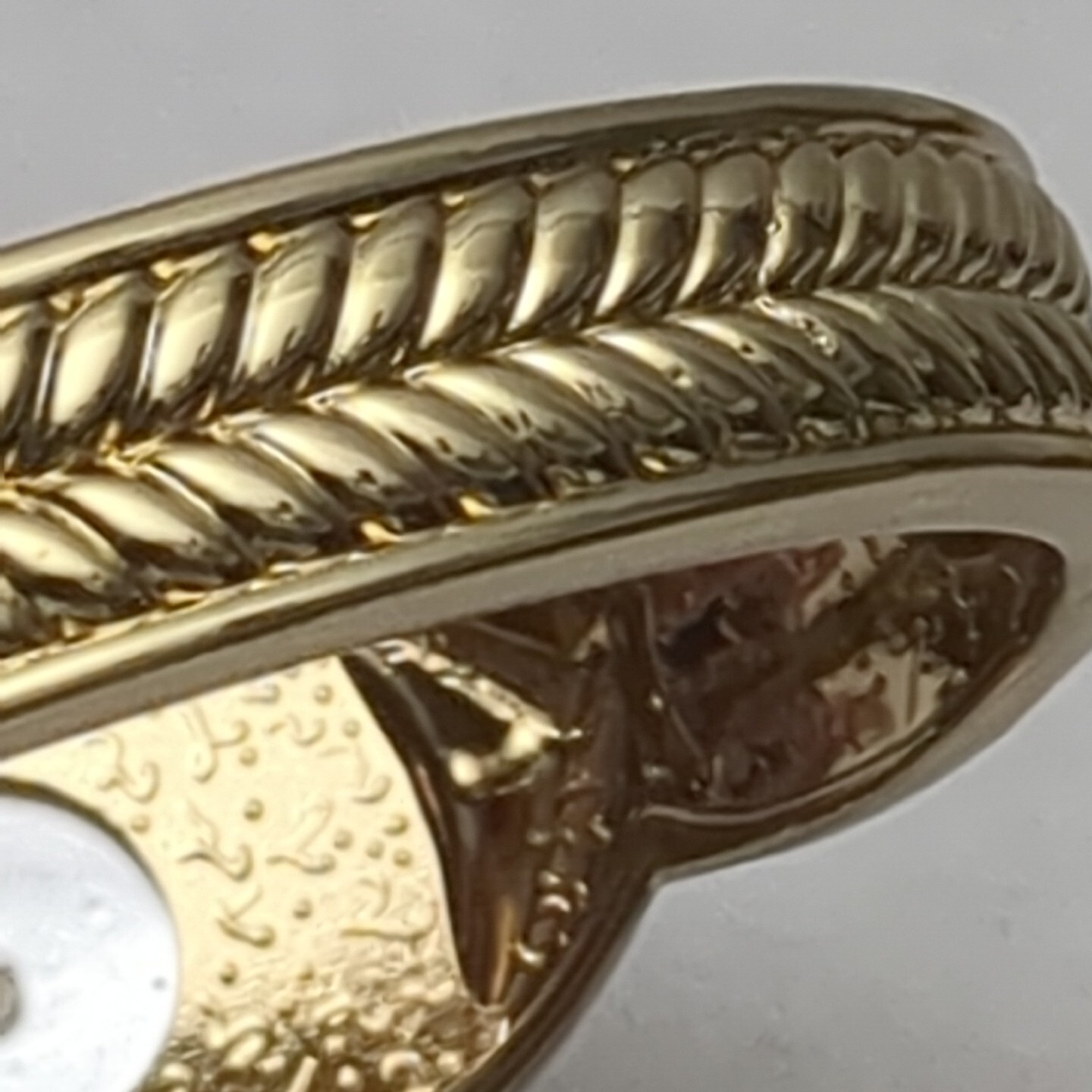 Large Faux Pearl Gold Tone Bracelet 8 1/2″ around, 1 1/4″ wide, 2 1/4″ across