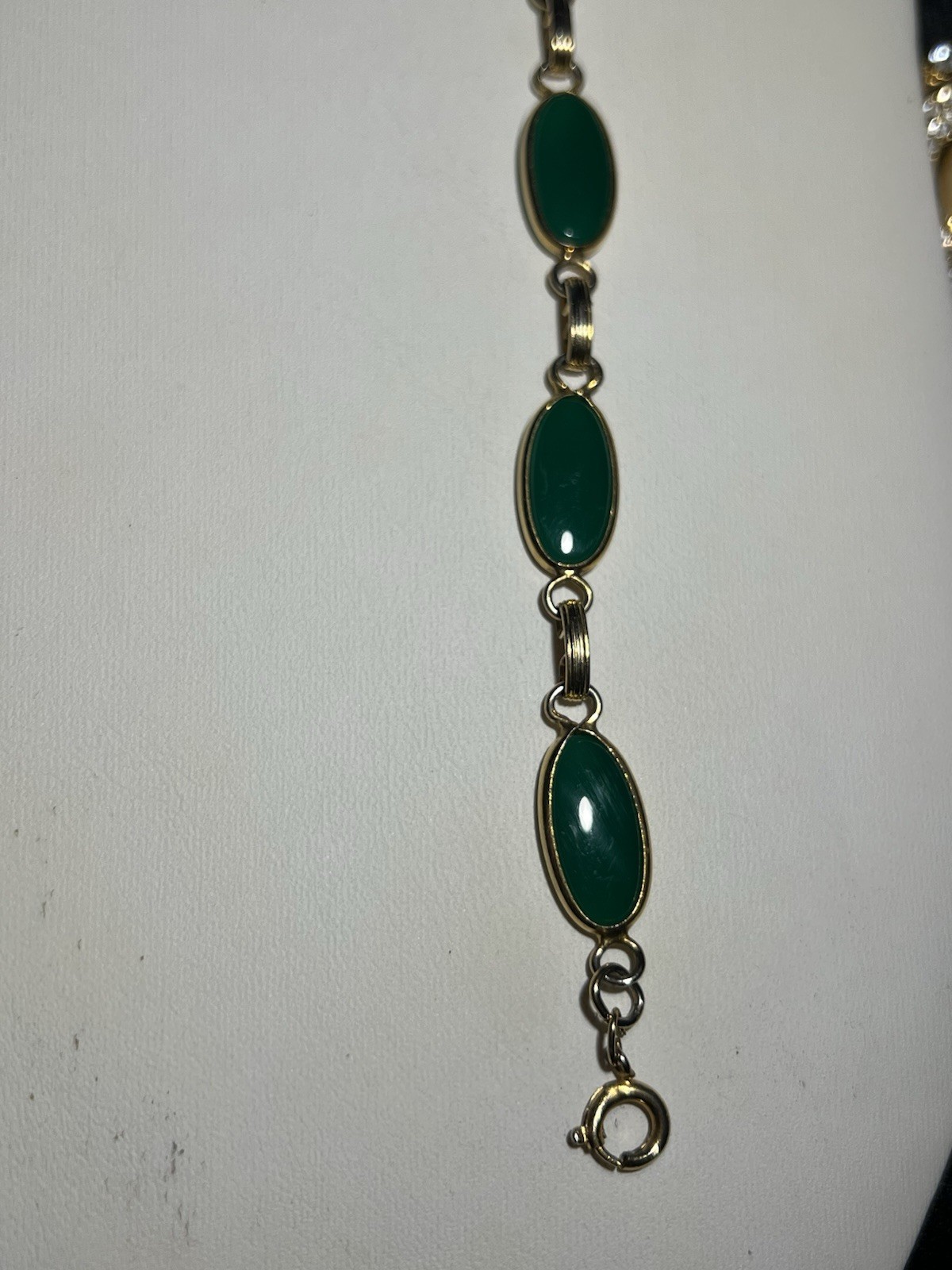 Vintage Polished Green Stone MCM Gold Tone Bracelet Size 6.75
