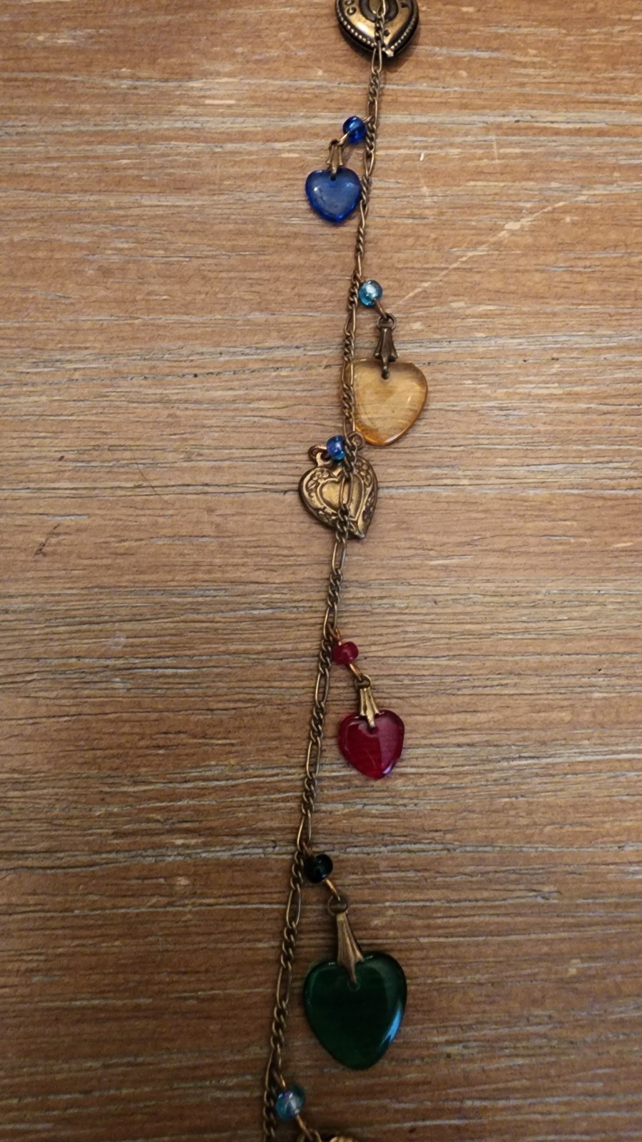 VTG Glass Works Studio G.W.S Signed Glass Hearts Charm Necklace – 42″ Length Wow