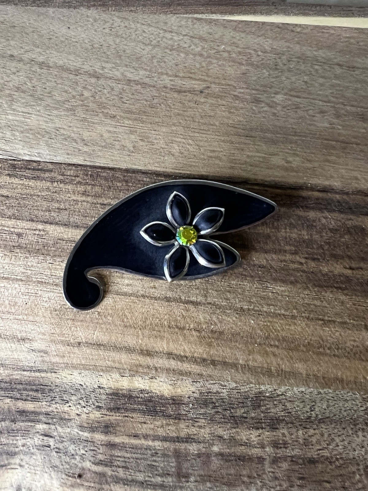 Vintage Black Enamel With Silver Tone Brooch Pin Flower Shaped