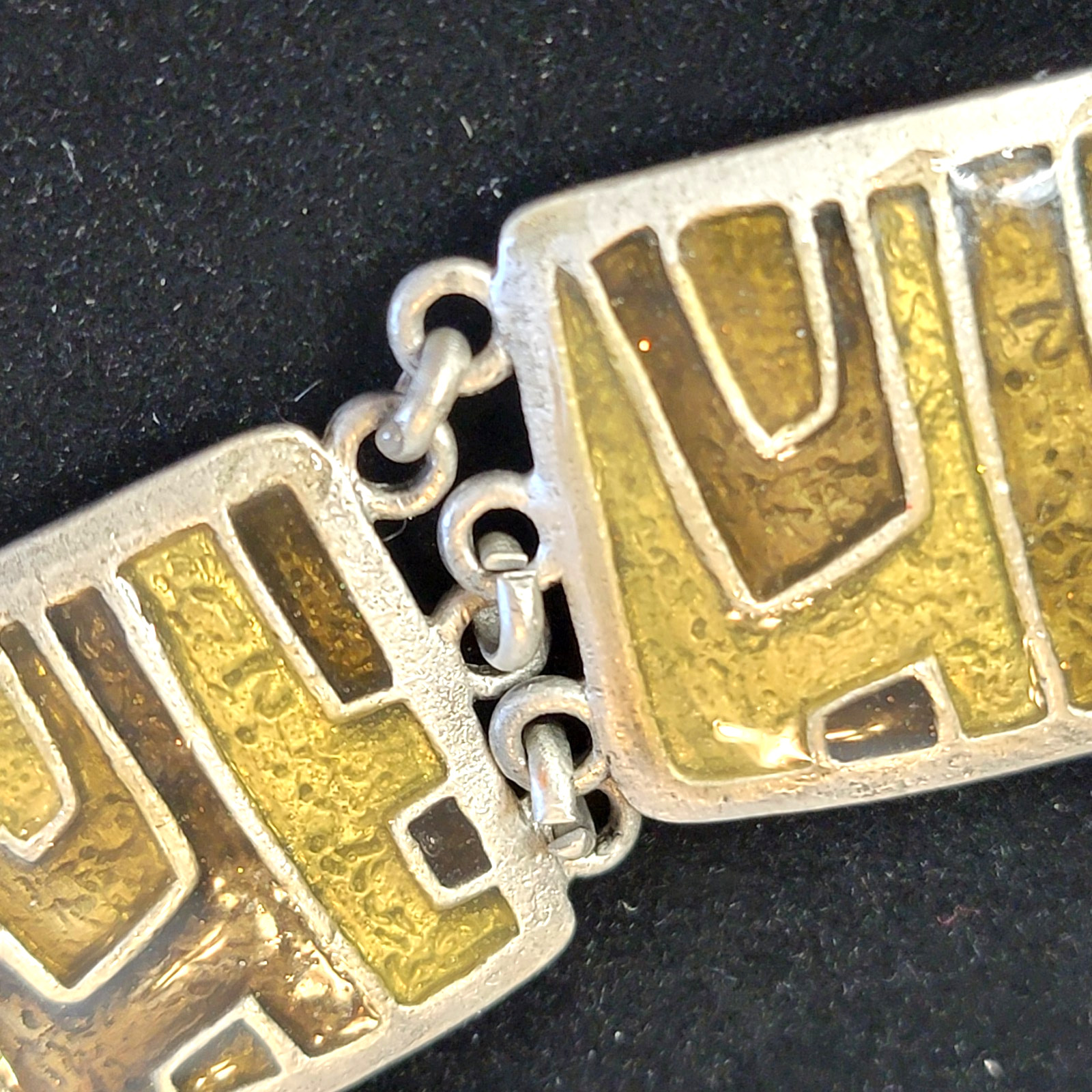 Vintage Modernist Silver Tone Link Y2K Bracelet Olivine Enamel Articulated Panel