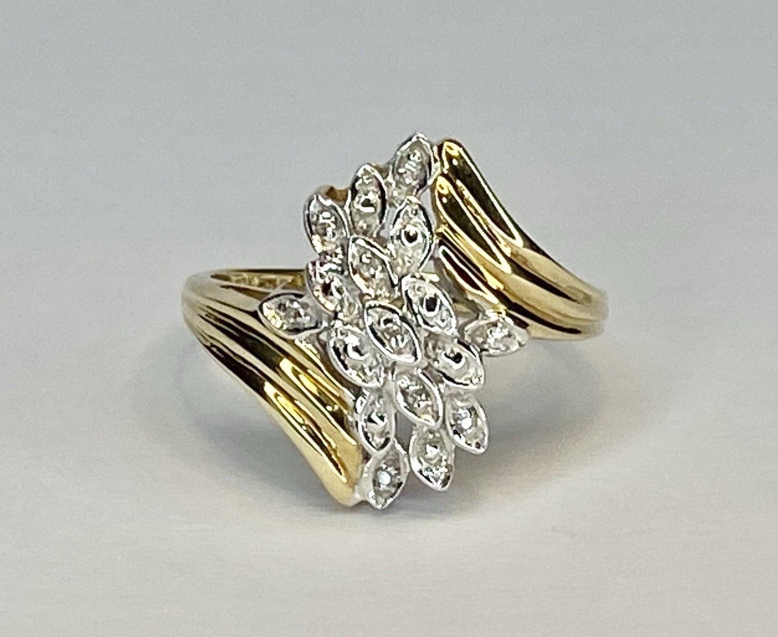 Vintage 80’s 90’s 10K Yellow Gold Diamond Cluster Leaf Bypass Ring Size 6.9
