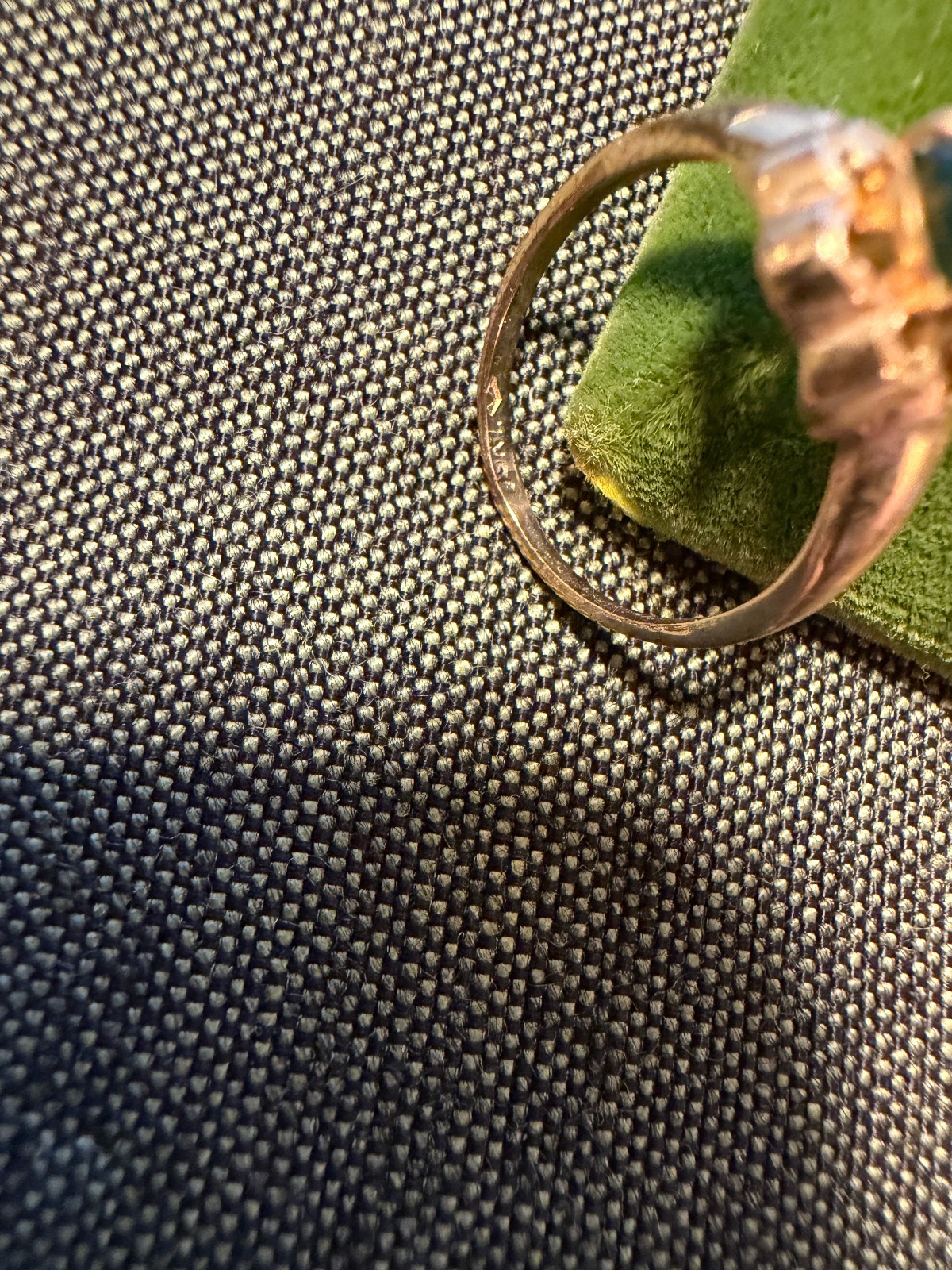 Vintage Sim. Emerald Stamped 10k SOLID Gold Ring Sz 5 May Birth Stone 1.44g