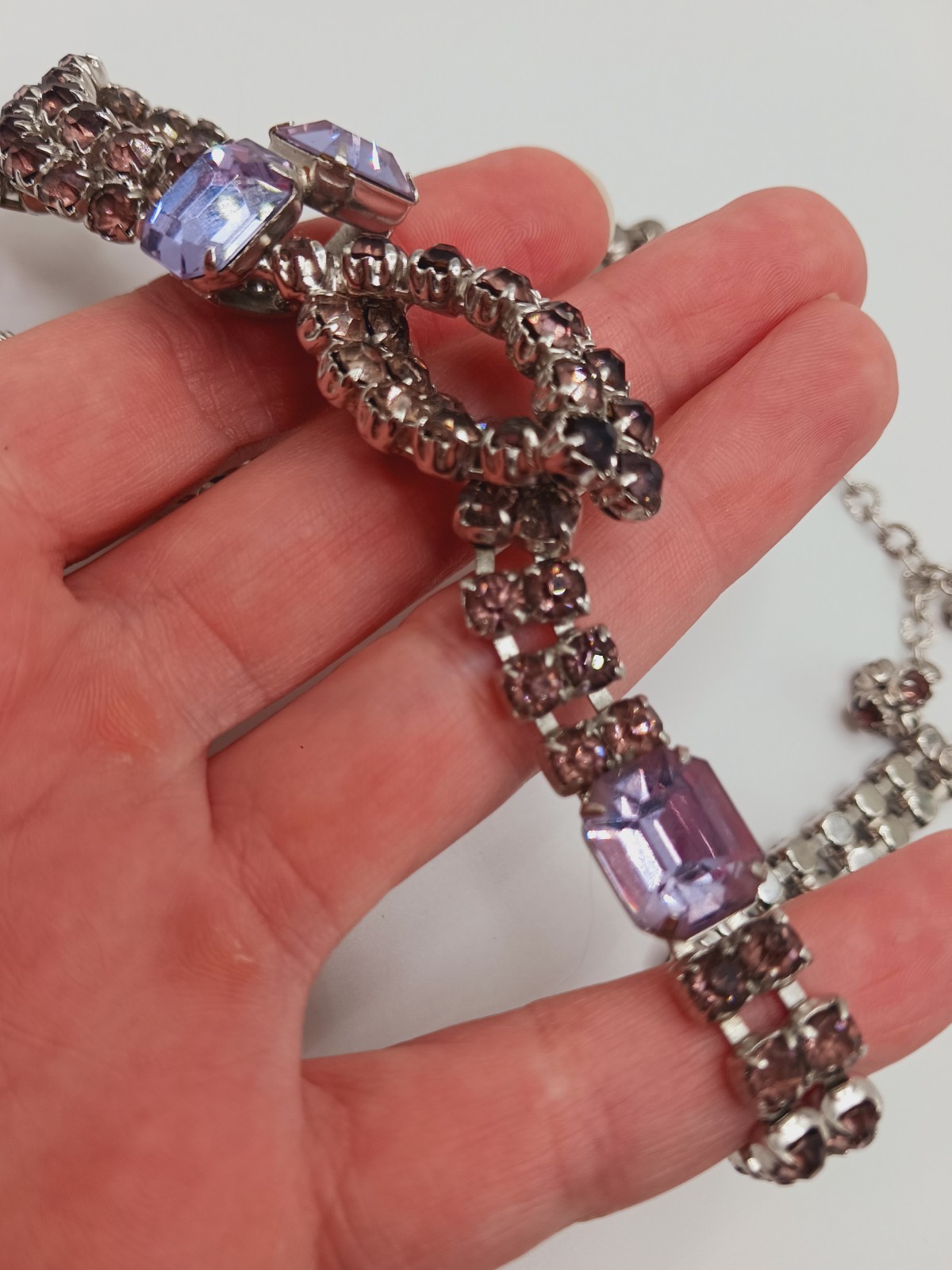 Vintage Blue Violet Purple Alexandrite lilac Rhinestone Bow Necklace silver tone