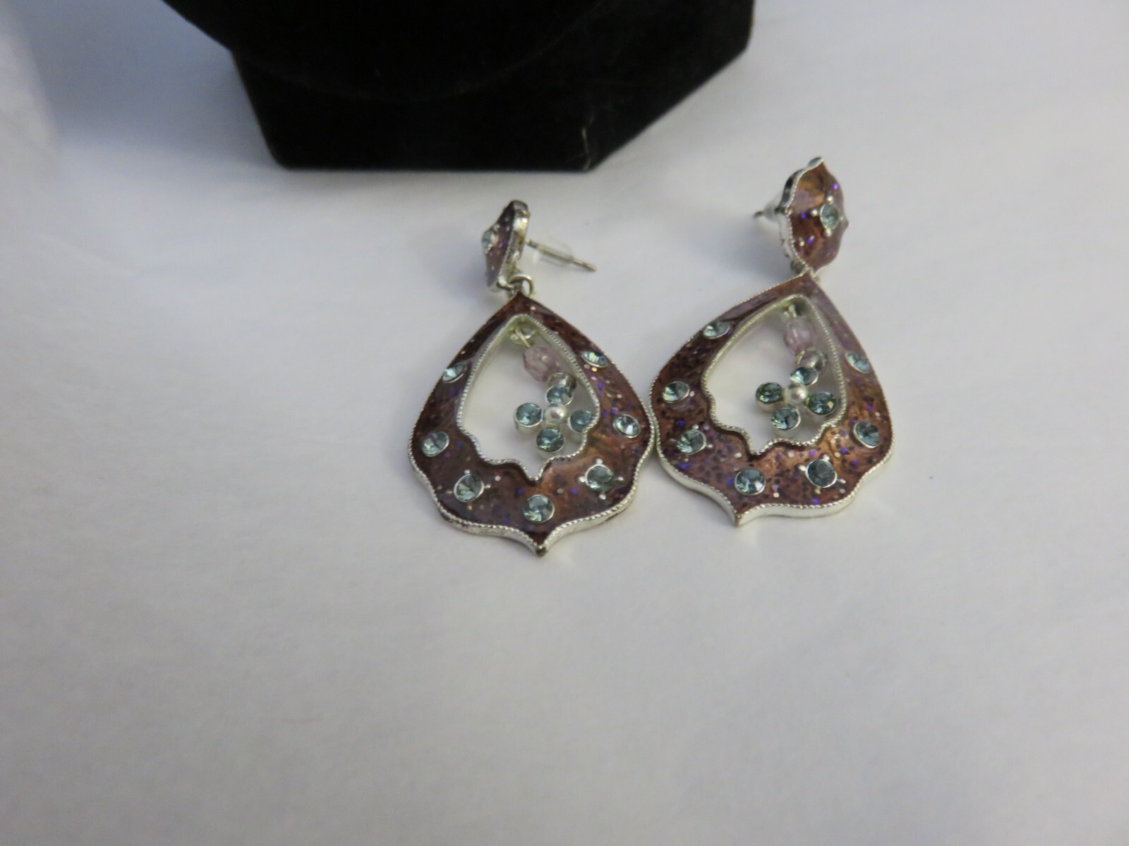 Avon NR Vintage Violet Pendant Necklace and earrings with blue crystals