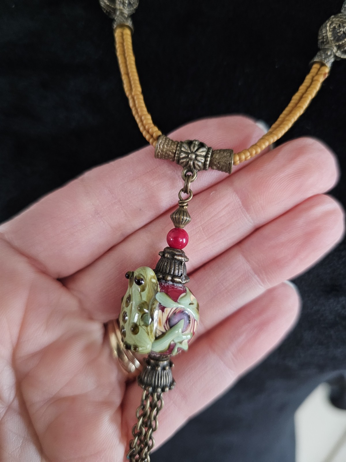 Vintage Asian Glass Frog Pendant Necklace