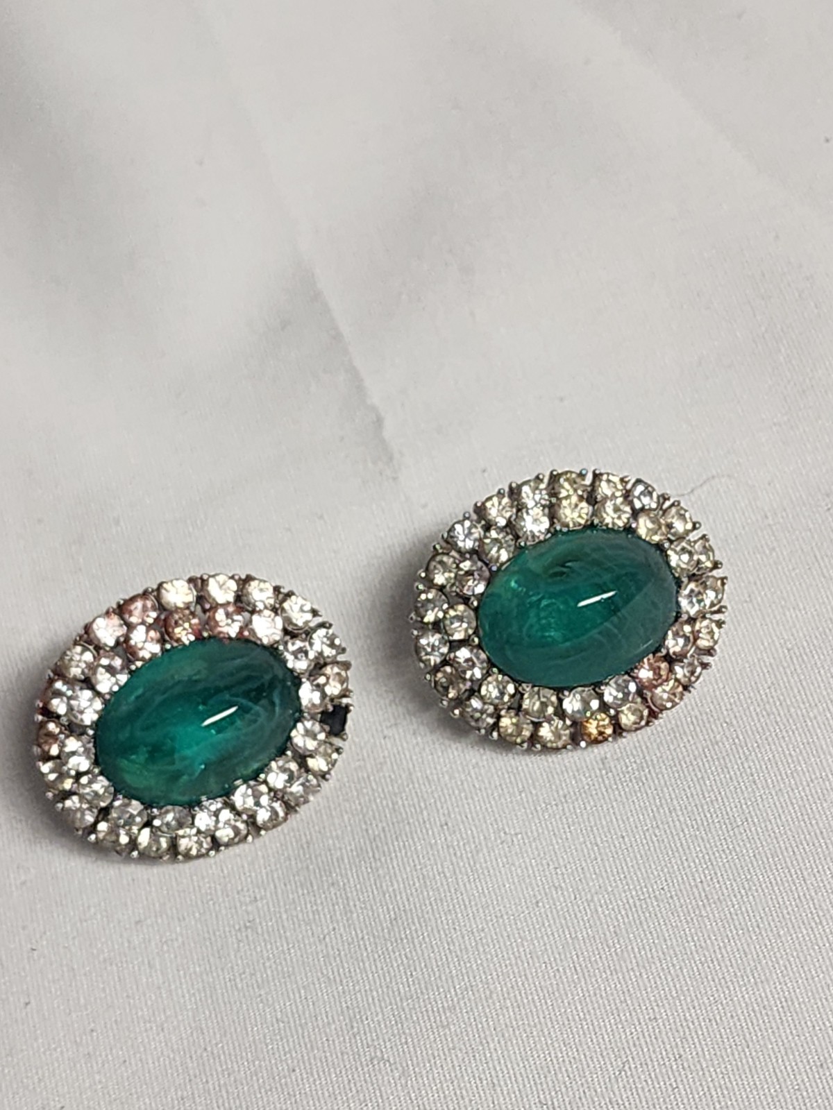 vtg Trifari SilverTone Rhinestones& Green faux emerald Cabochon ClipOn earrings