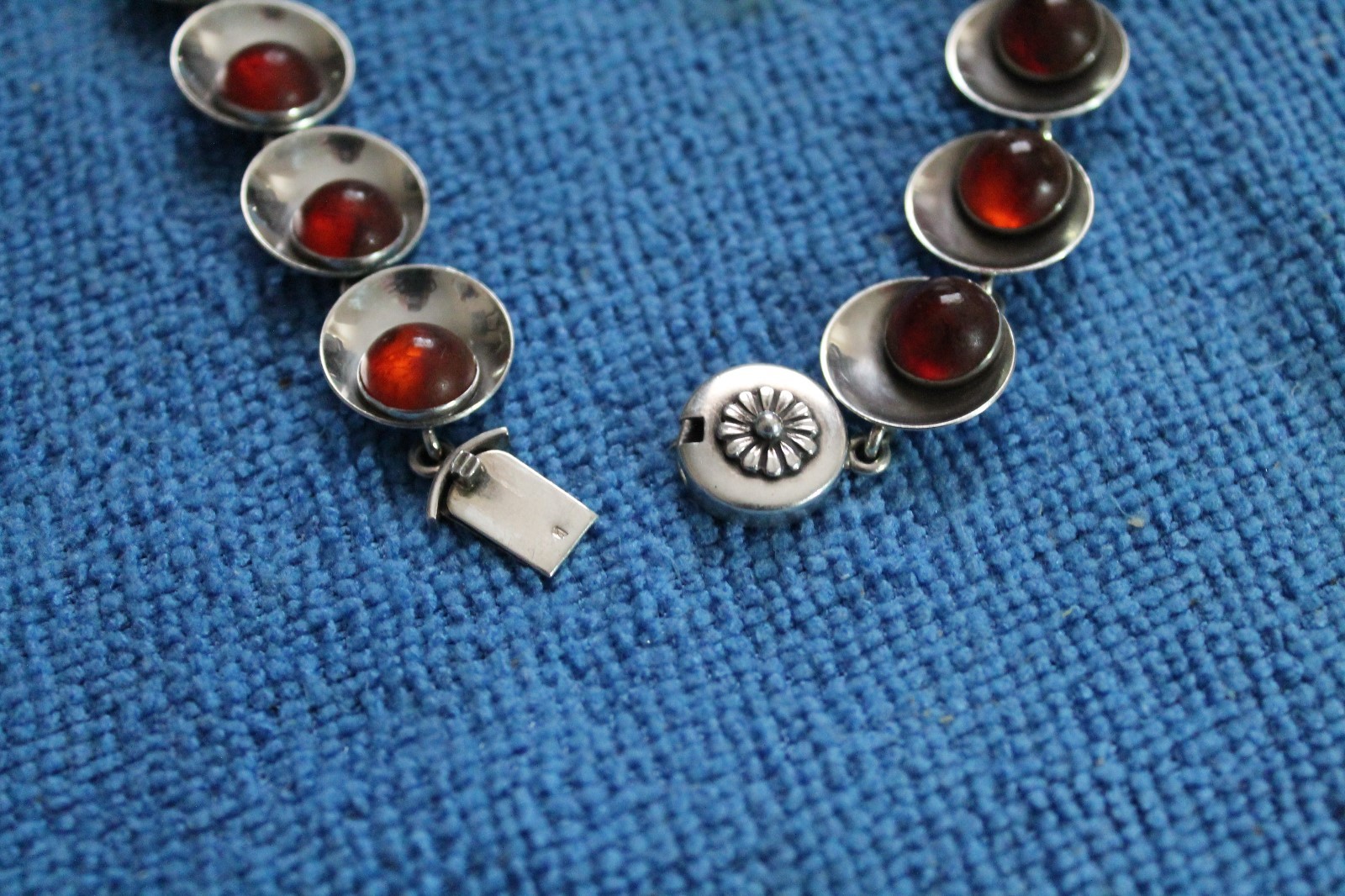 NE Neil Erik FROM Denmark Cognac Amber Cabochon Round 925 Sterling Choker