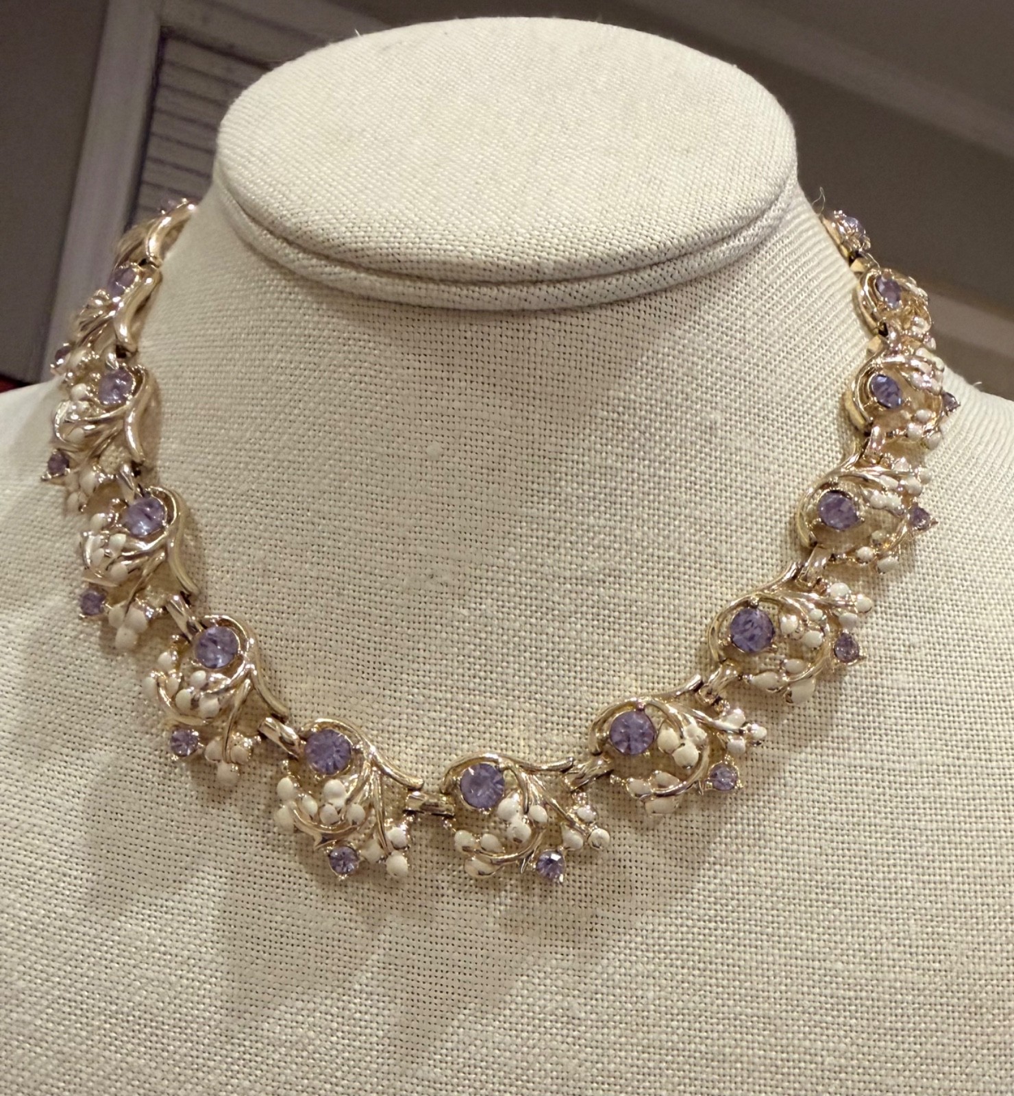 Coro VTG Floral Cluster Necklace w/ Lavender Rhinestones Enamel 1950s