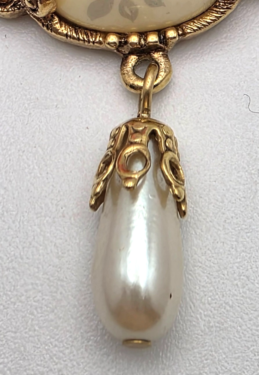 Vintage 1928 Porcelain Rose Faux Pearl Drop Necklace Gold Tone 16 in