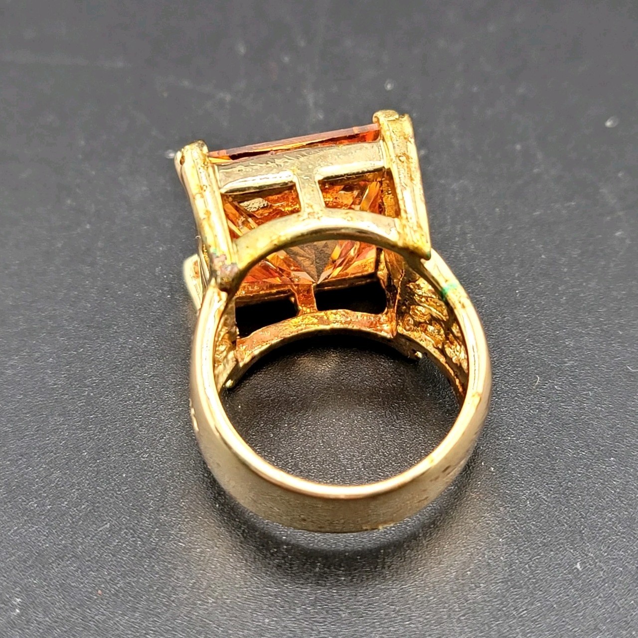 Vtg Sz 6 Ring Lg Citrine Cubic Zirconia 18KGE Fashion Jewelry Caged Lattice