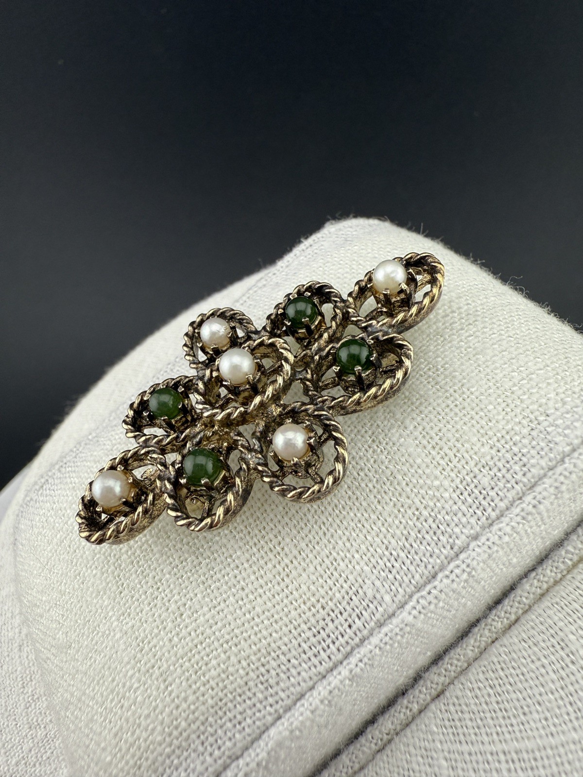 Vintage Wells Sterling Gold Vermeil Jade Pearl Brooch Signed Openwork 7.98g