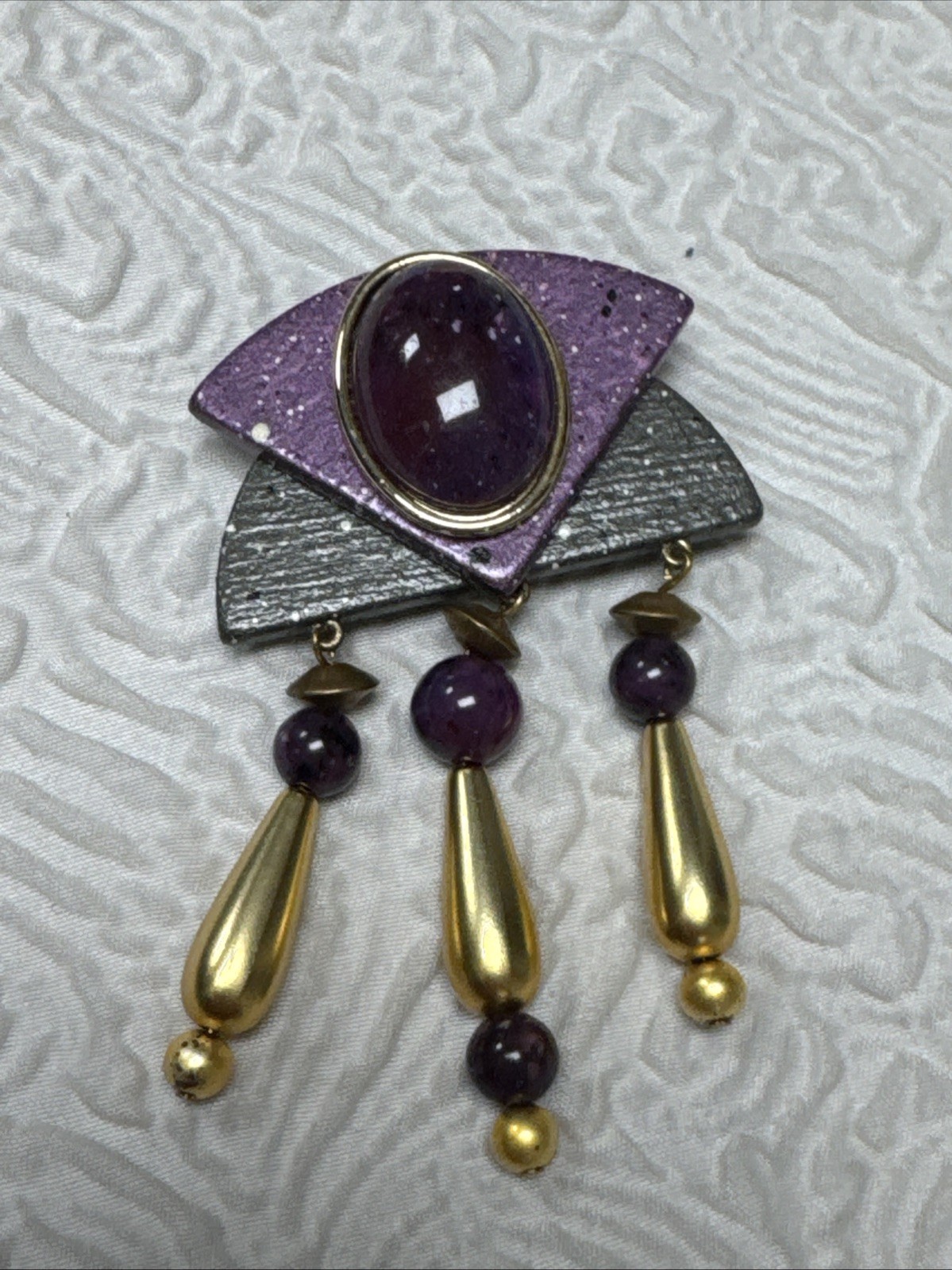 Vintage Art Deco Fan Shape Speckled Design Purple Cabochon Dangling Beads Brooch