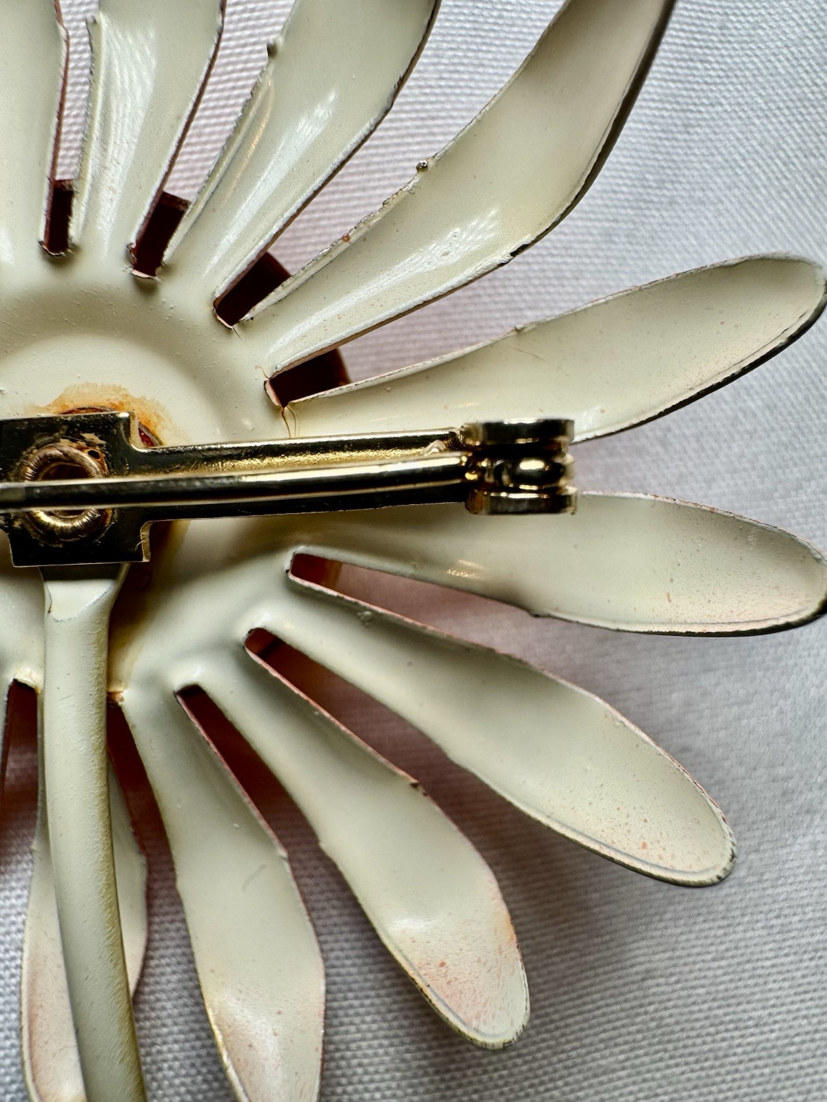 Vintage Orange Yellow Metal Enamel Daisy Flower Floral Brooch Pin 4.25” Spring
