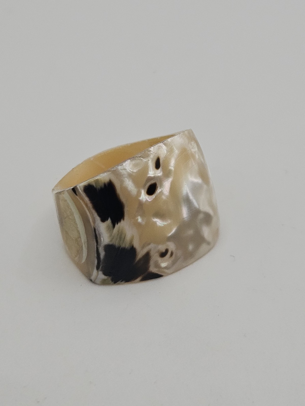 Vintage Natural Sea Shell Band Ring Size 5
