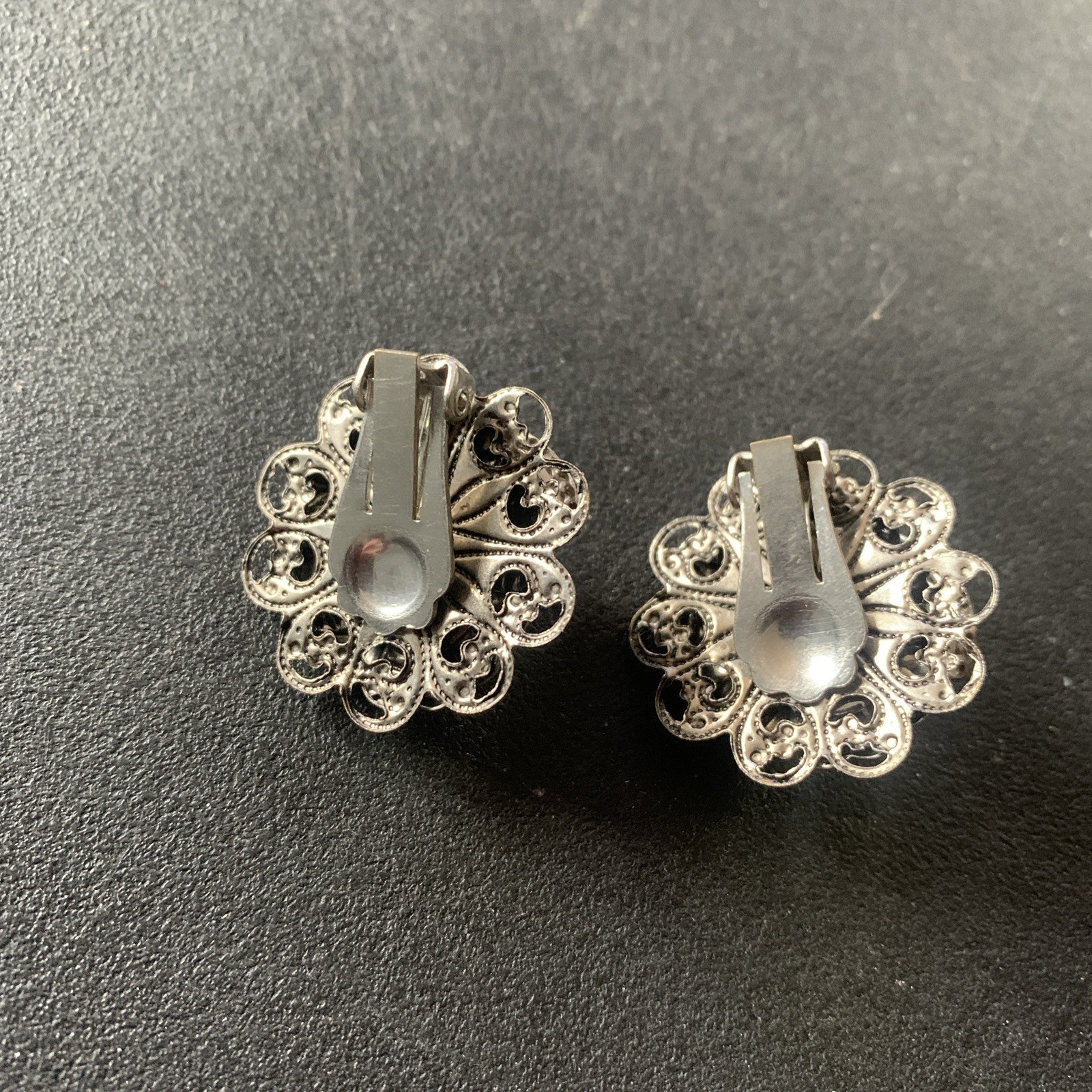Ac’cent Clip On Earrings