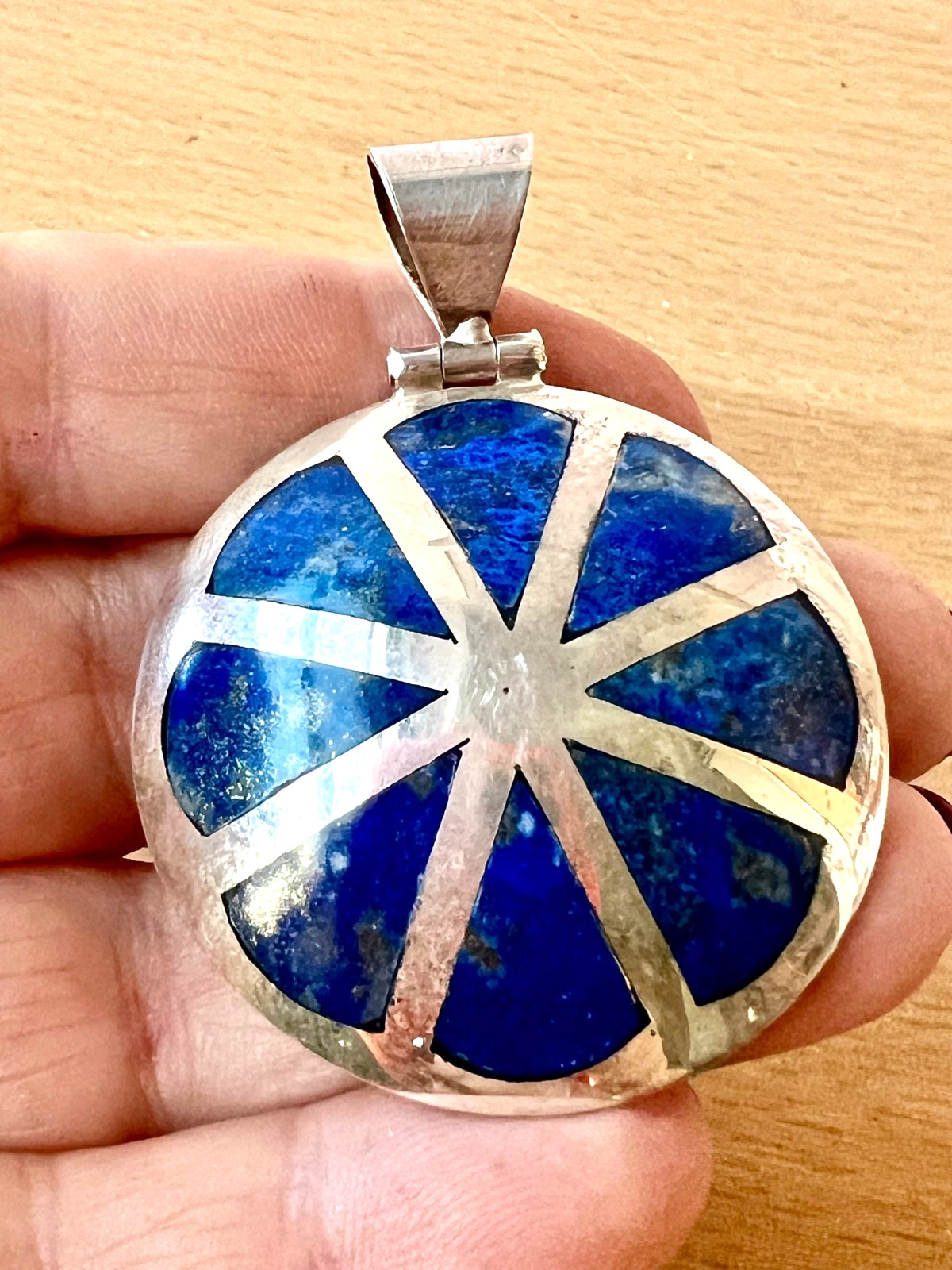 VINTAGE LARGE 980 FINE STERLING SILVER OVERSIZED LAPIS INLAID STATEMENT PENDANT
