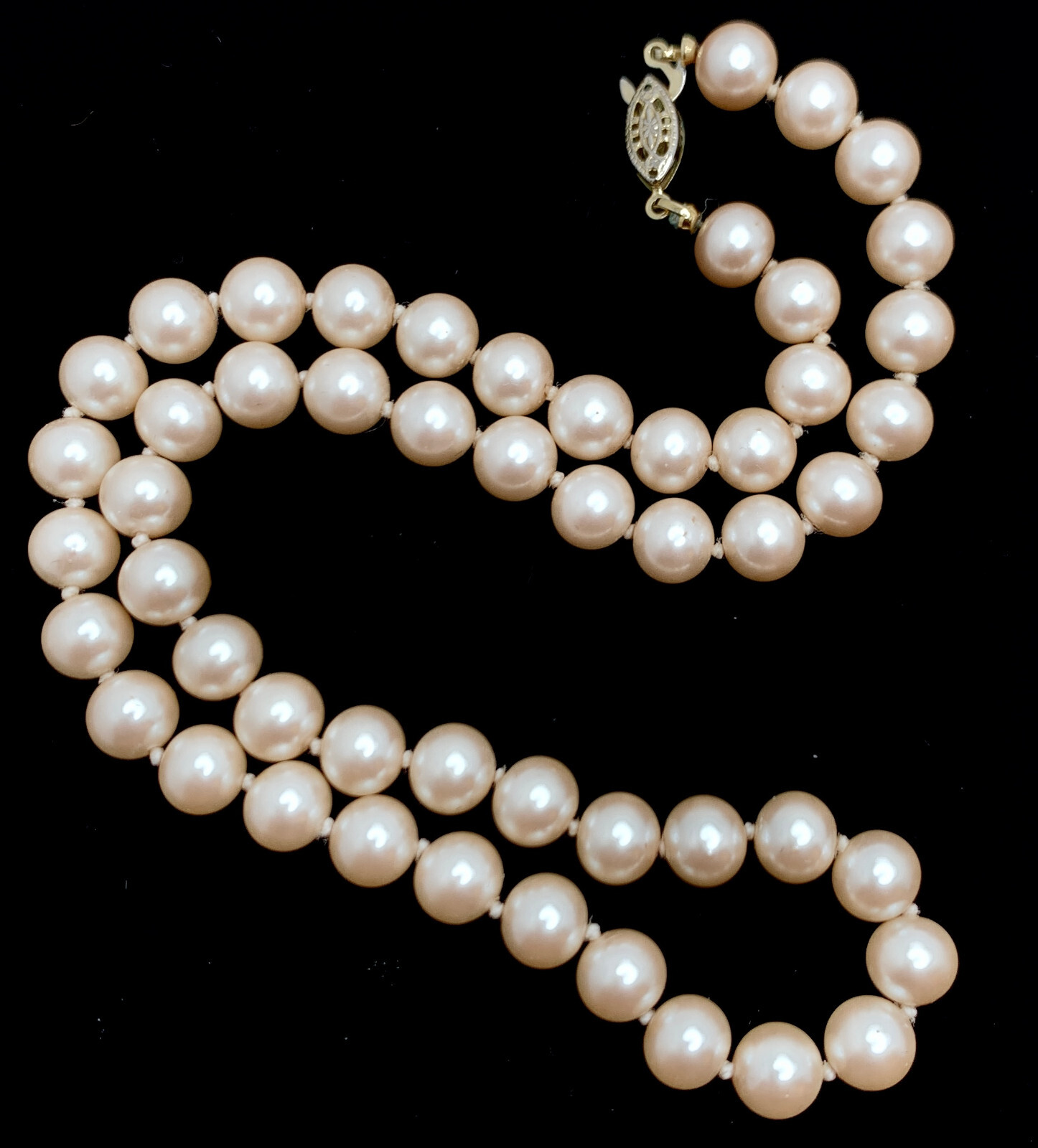 Quality Vtg Faux Glass Pearl Knotted Necklace Champagne 9mm Beads 18″ Heavy 44g.