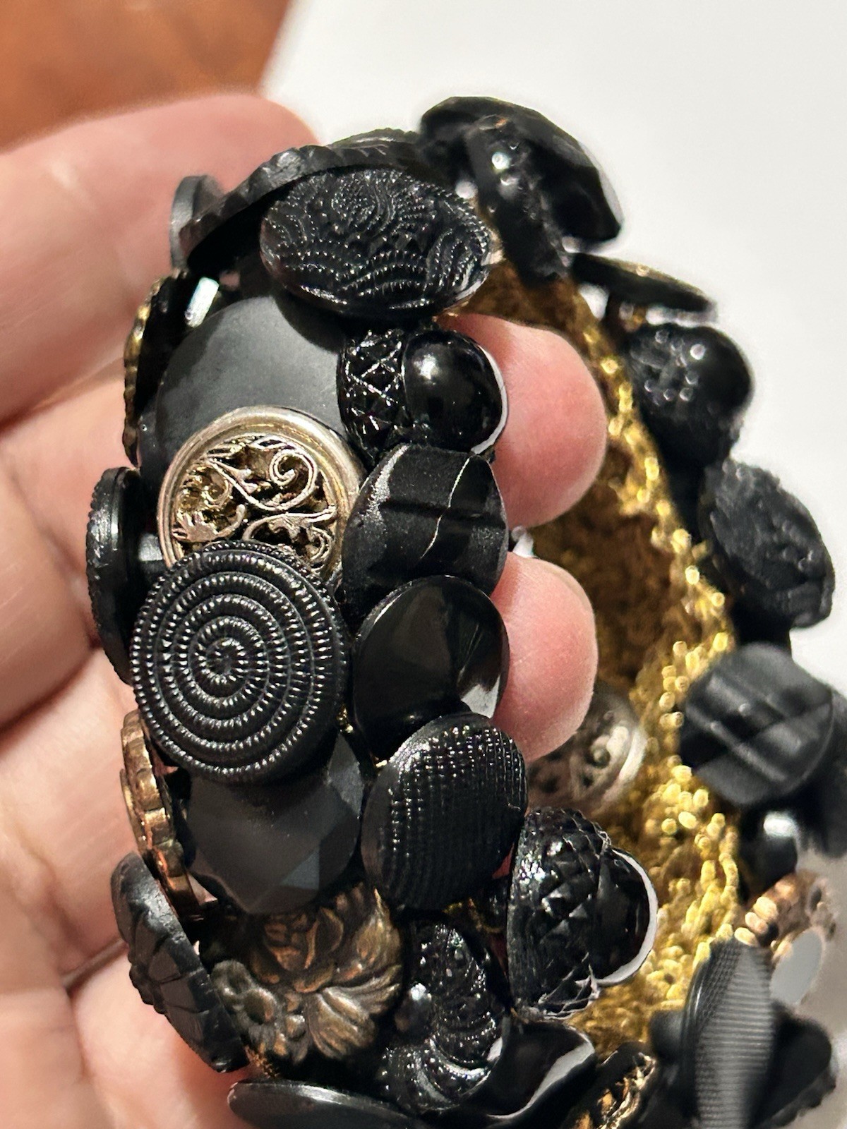 VTG 70s Mid-Century Buttons Treasure Bracelet Crochet Black/Gold Victorian Style