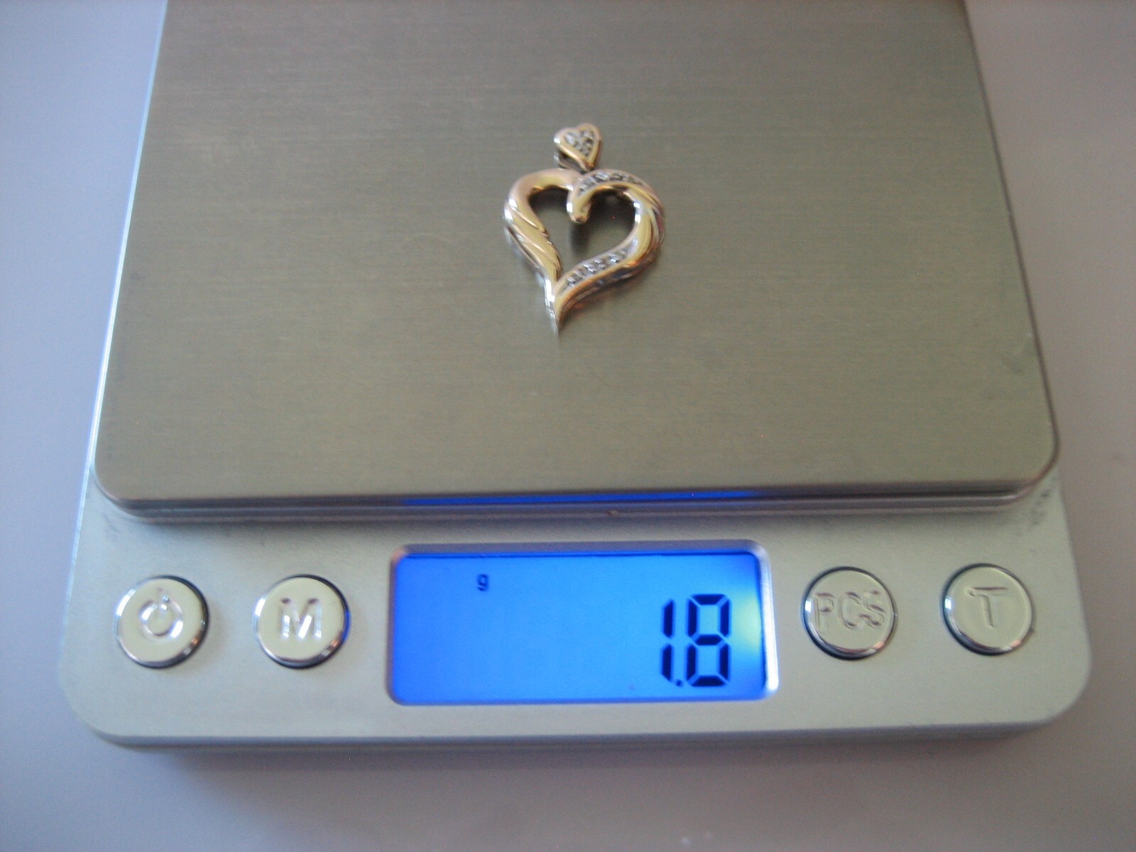 VINTAGE 10K YELLOW GOLD DIAMOND OPEN HEART PENDANT