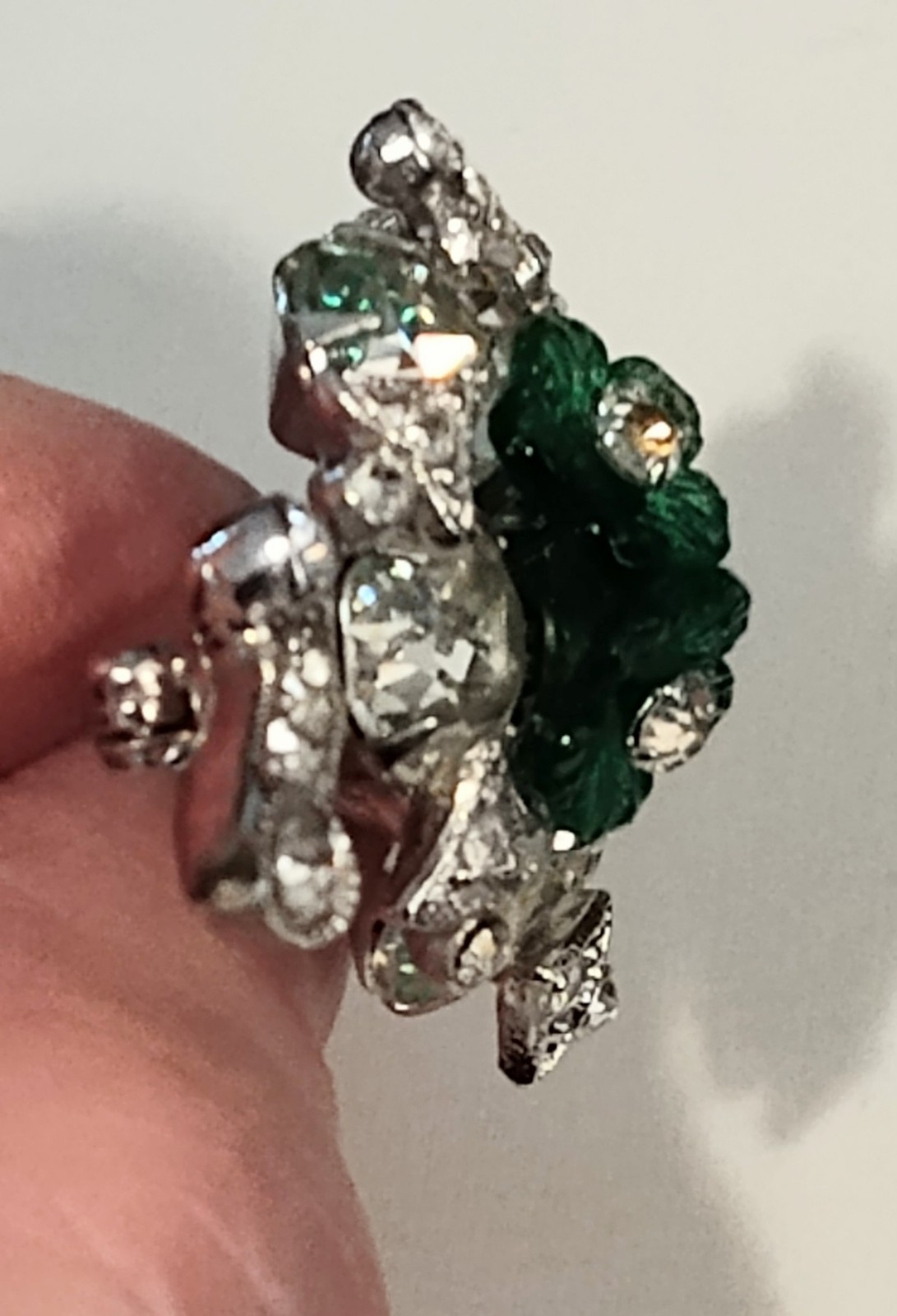 Vintage Stunning Eisenberg Ice Clear & Emerald Green Crystal Bouquet Brooch 6808