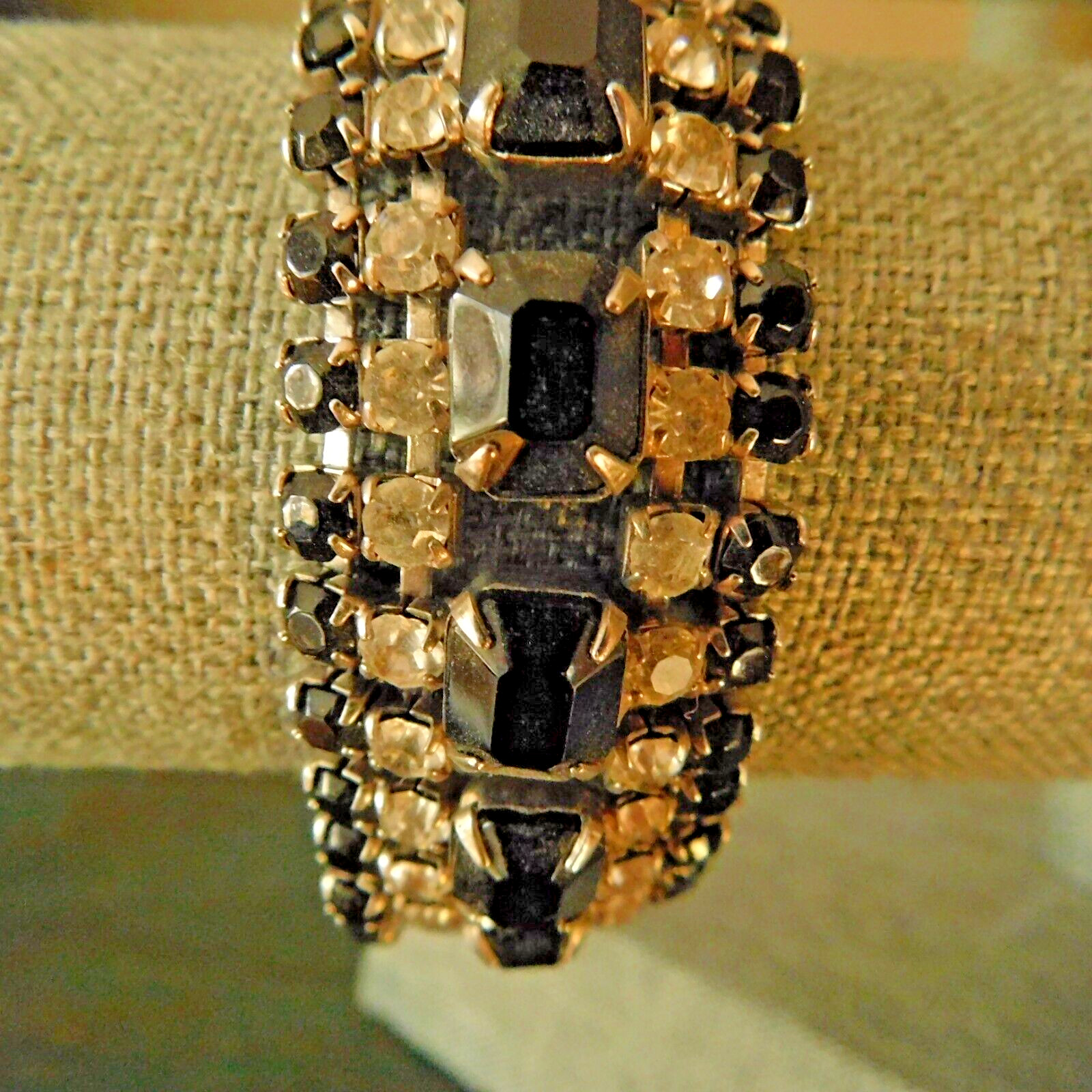 VINTAGE ART DECO JET BLACK and CLEAR RHINESTONE BRACELET CUFF 7 1/2″