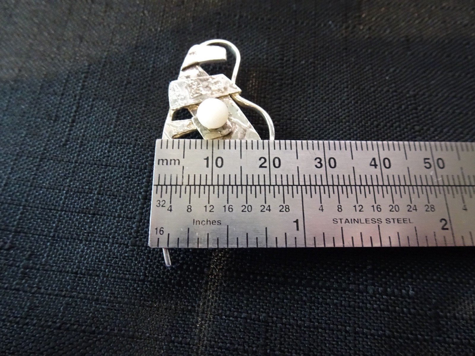 #621-VINTAGE STERLING SILVER VERY DIFFERENT PIN-925-