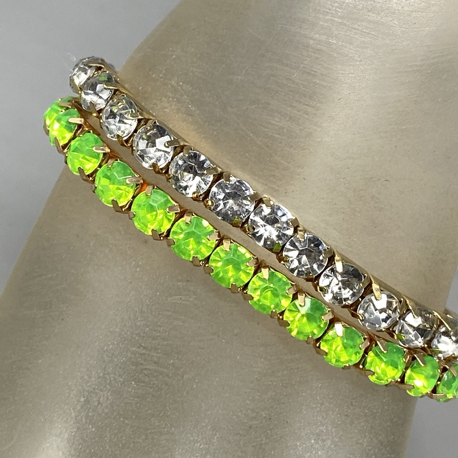 Rhinestone Stretch Bracelet Lime Green Clear Acrylic Prong Set Gold Tone 7″