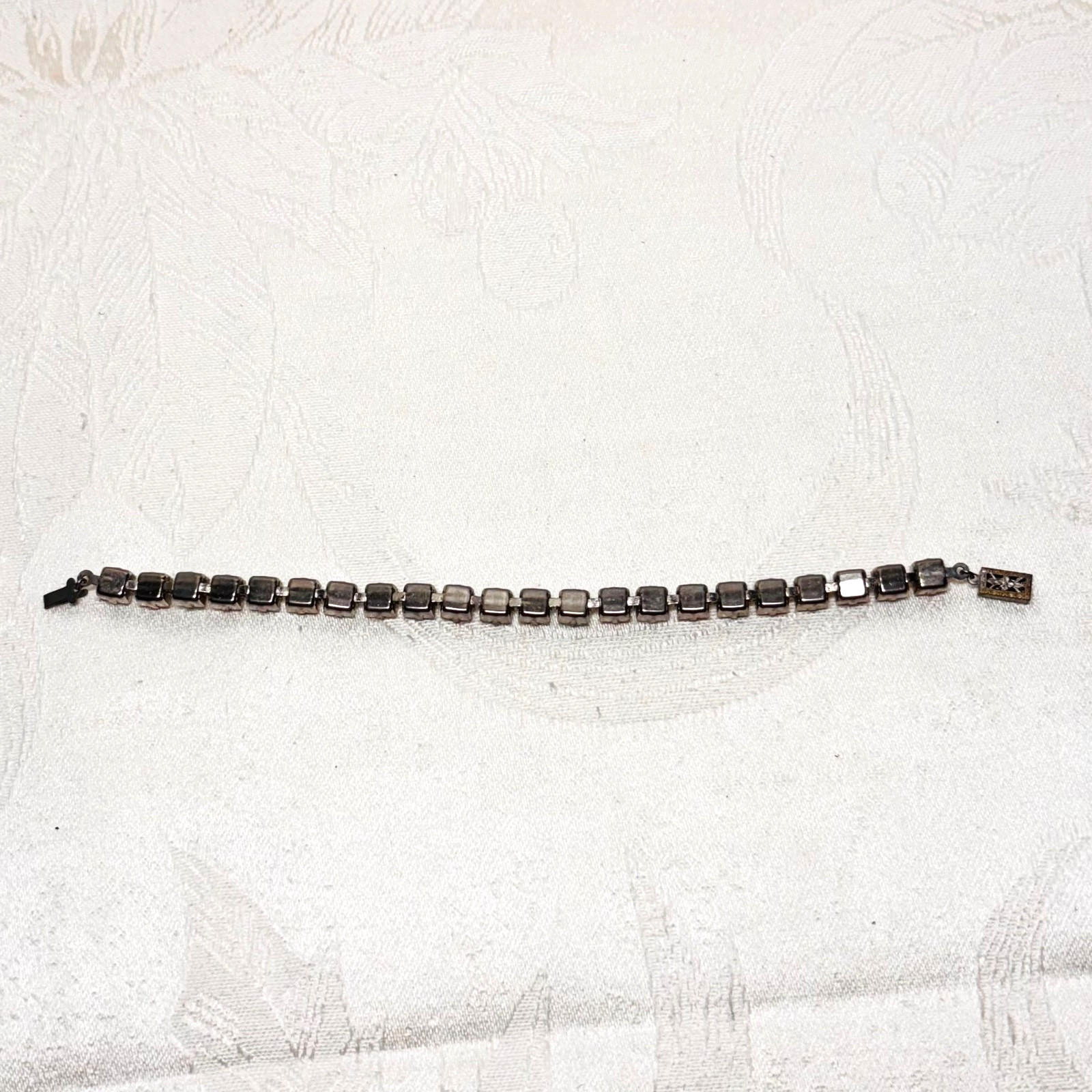 BRACELET pastel blue pink glass faux gem silvertone metal box clasp vintage 7″ c