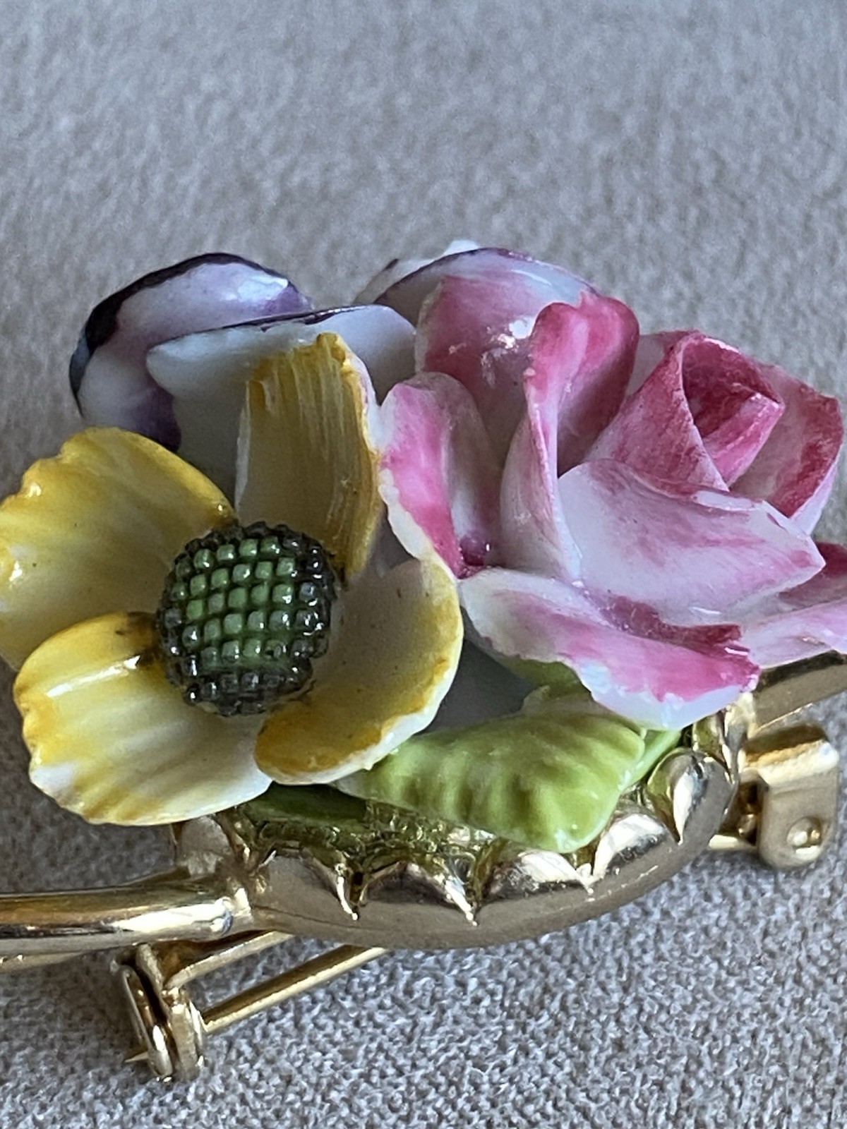 Vintage Coro Floral Bouquet Brooch Porcelain Rhinestone Gold Tone Pin As-Is