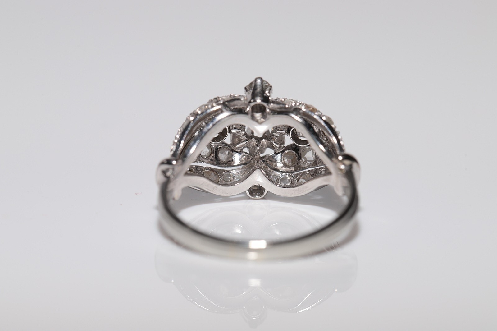 Antique 18k Gold Circa 1920s Art Deco Handcrafted Natural Diamond Decorated Ring
