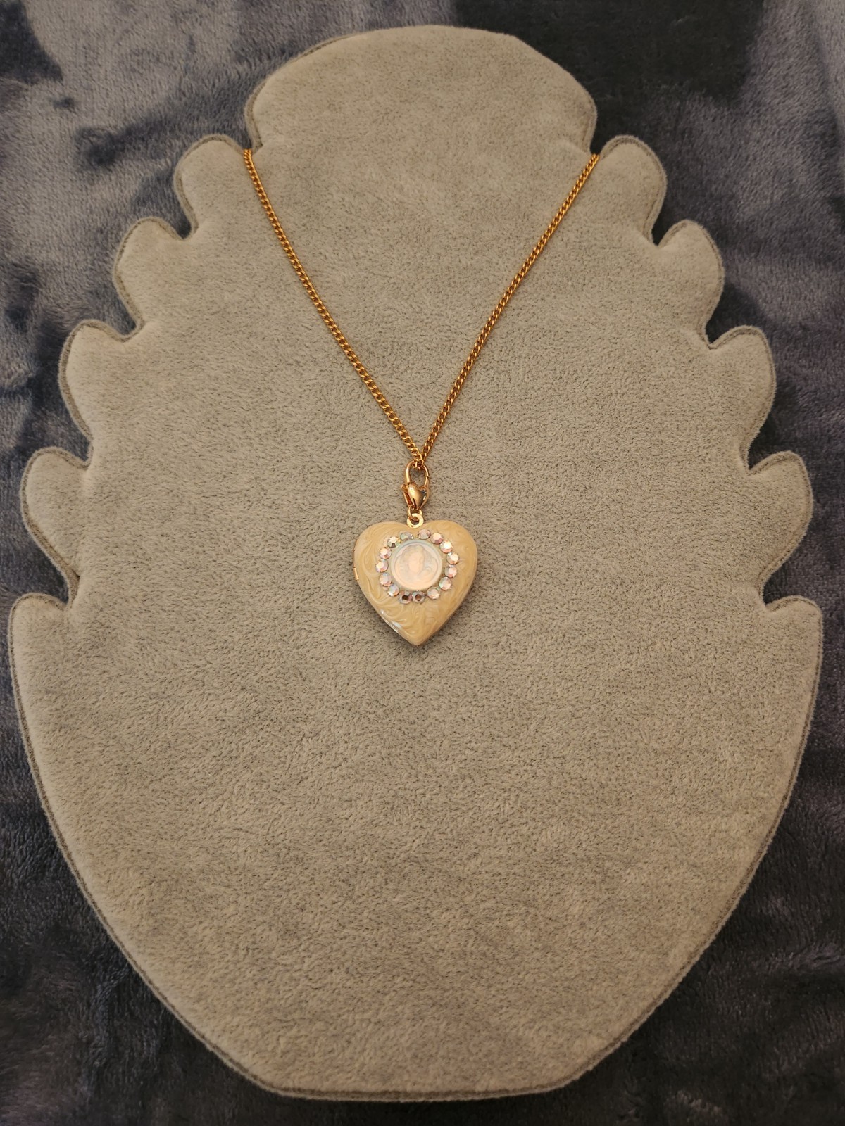 Kirks Folly Lavender Glass Dream Angel Cameo heart-Shaped Locket Necklace