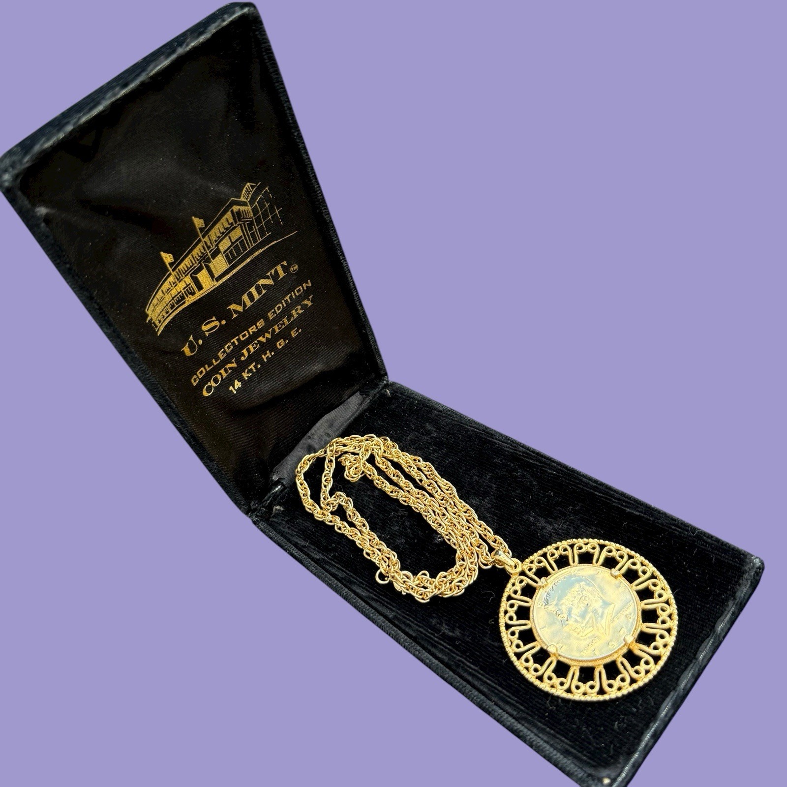 Vintage 1974 US Mint 14k HGE JFK Half Dollar Coin Necklace Revere MF w/ Box