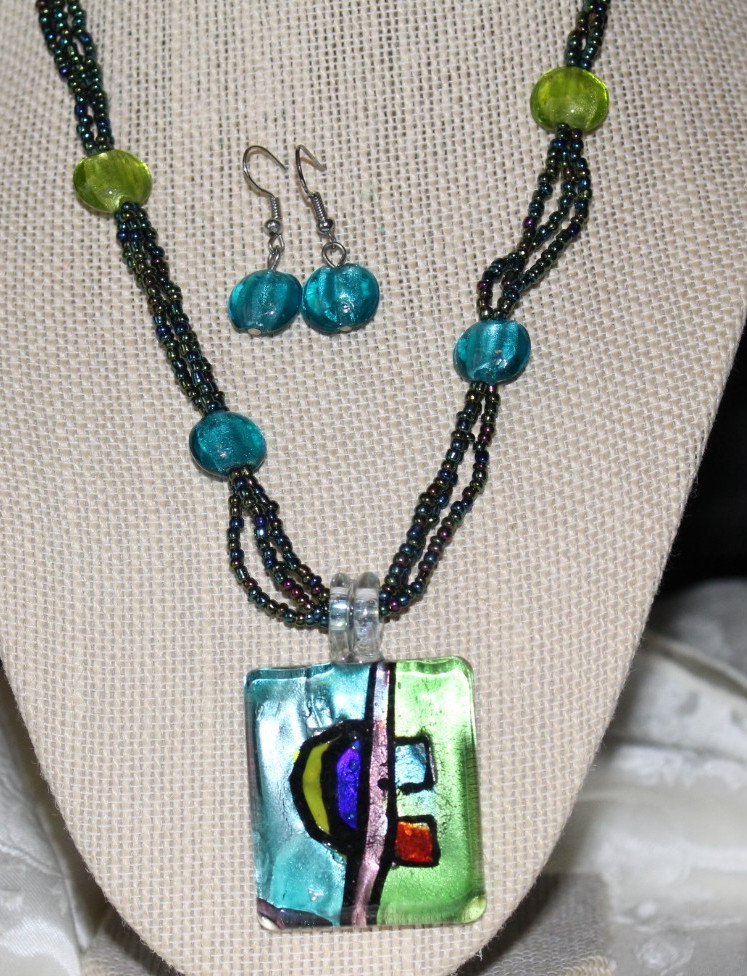 VTG HAND MADE FUSED GLASS PENDANT NECKLACE+DANGLE HOOKS TEAL&DESIGN