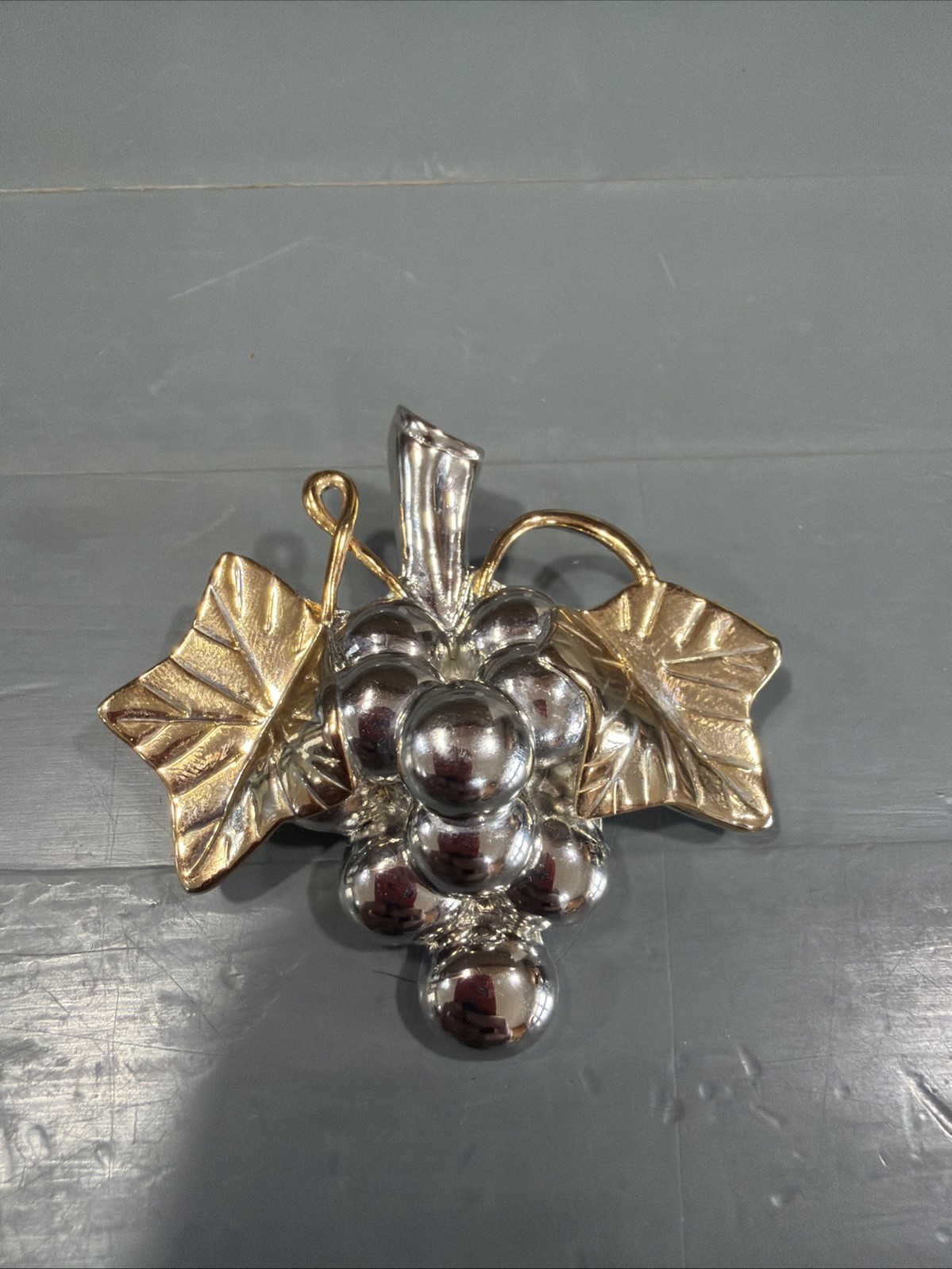 Vintage Beautiful Silver & Gold Brooch Pendent Grape Cluster Leaves Signed MJ